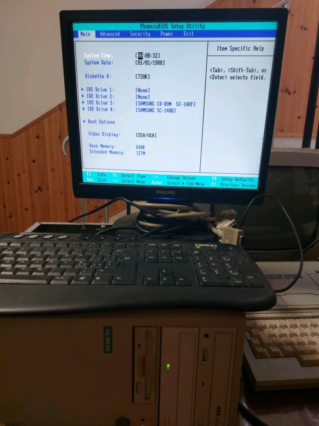 PC FUJITSU SIEMENS SCENIC 500 COMPUTER RETRO VINTAGE