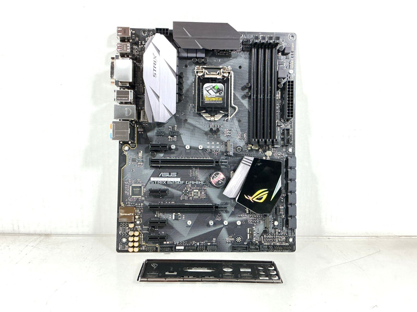 ASUS Strix B250F Gaming ATX LGA 1151 DDR4 DP HDMI - STRIX B250F GAMING