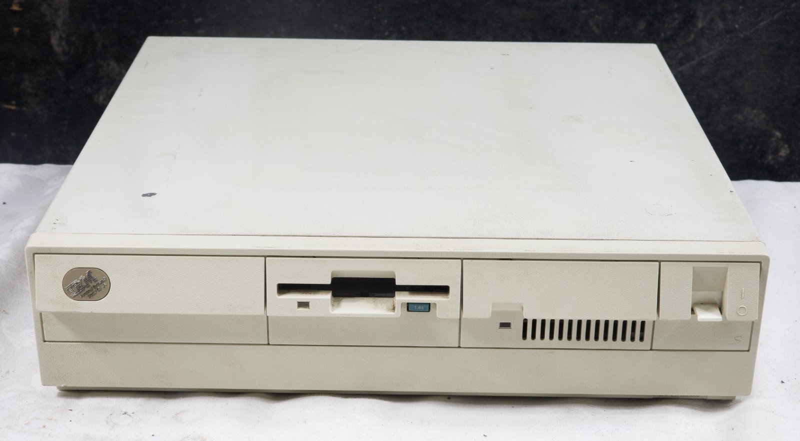 IBM PS/2 Model 55SX  8555-061 386SX-16 4MB RAM tested to POST 5660