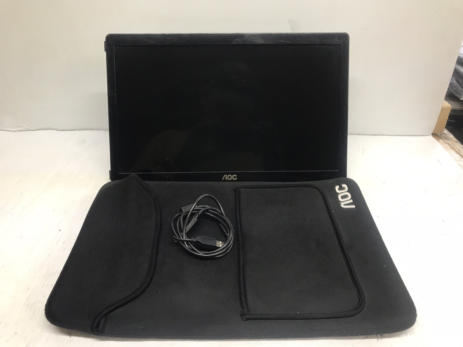 AOC e1649Fwu 156LM00003 Black 15.6" Portable LED USB Monitor W/ Folding Stand