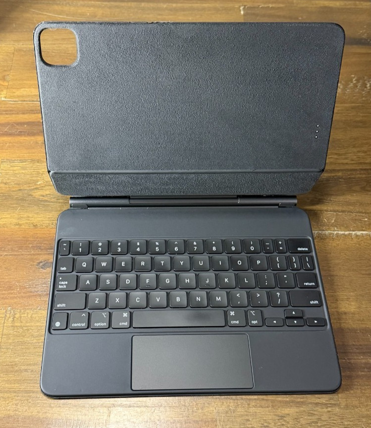 Apple Magic Keyboard 11" iPad Air M2 M3 M4 / Pro 11" Black Genuine OEM Trackpad