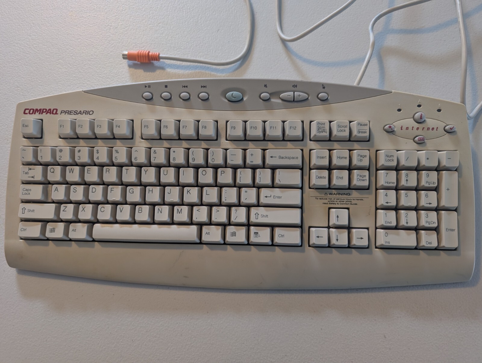 COMPAQ Presario SK-2700 Desktop Computer Vintage Keyboard