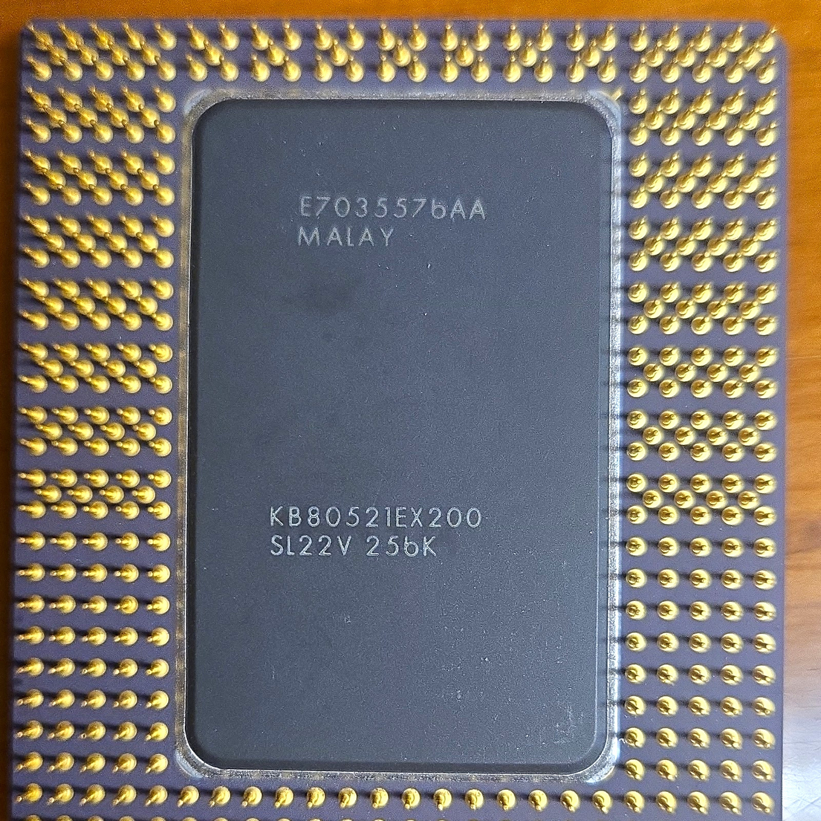 Intel Pentium Pro 200MHz 1-Core Socket 8 CPU 256KB L2 66MHz MPN KB80521EX200