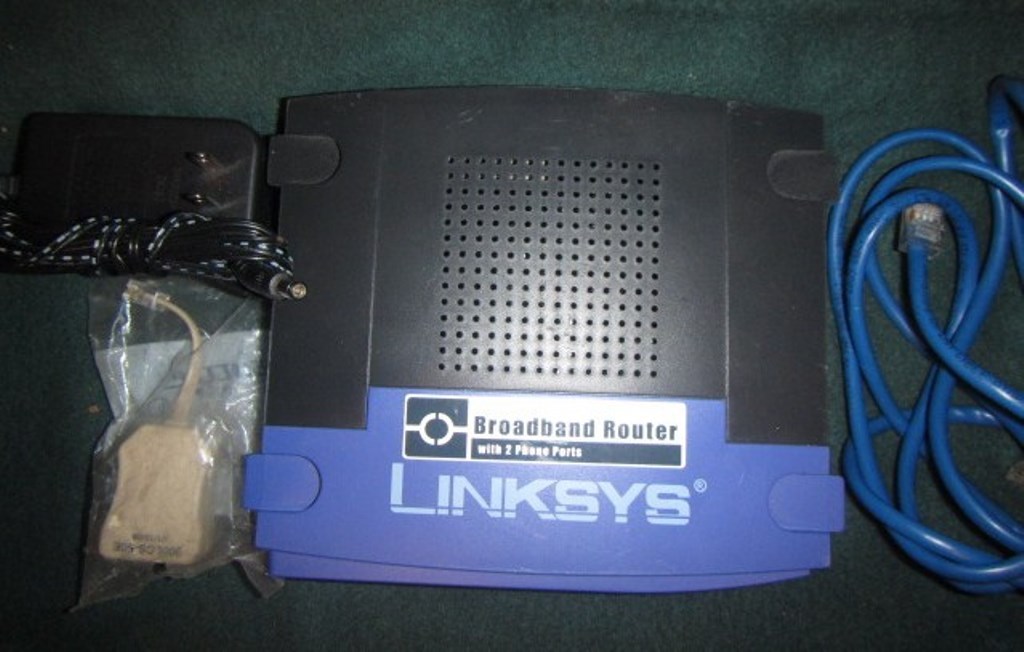 LINKSYS Broadband Router w/2 Phone Ports Model: RT31P2 EUC Works