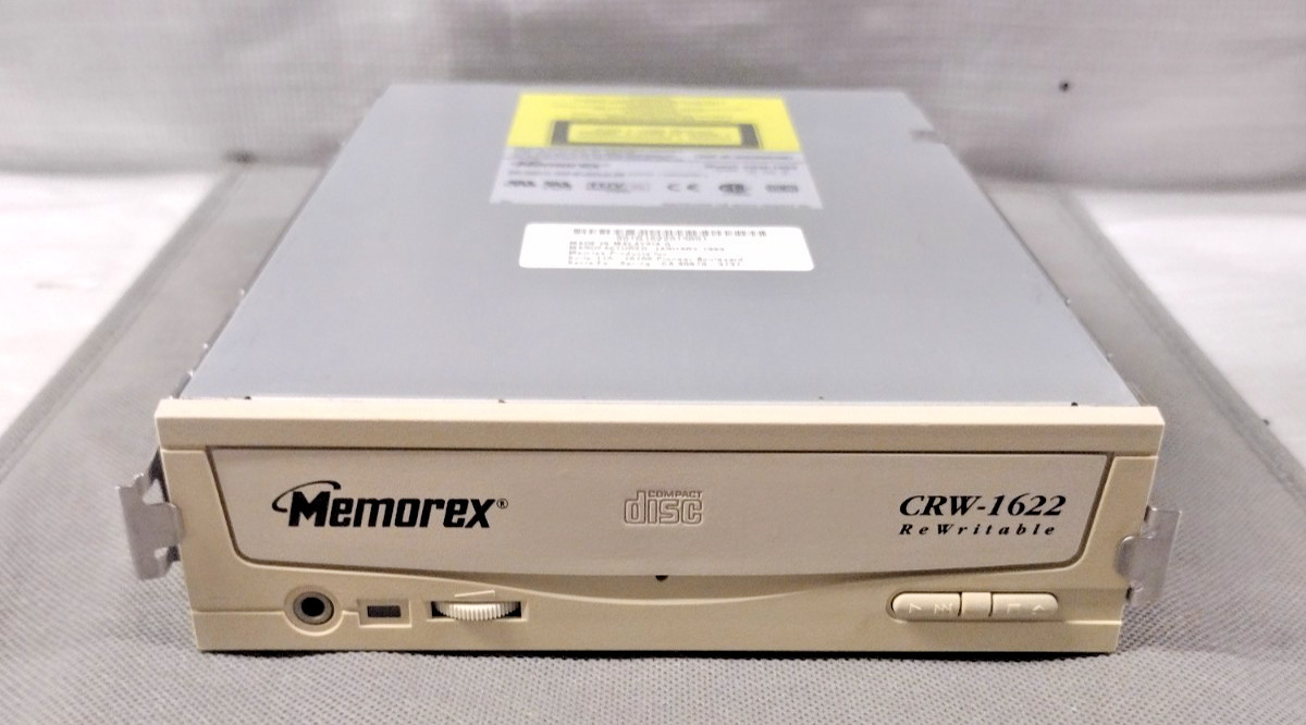 Memorex CD-RW Drive / CRW-1622