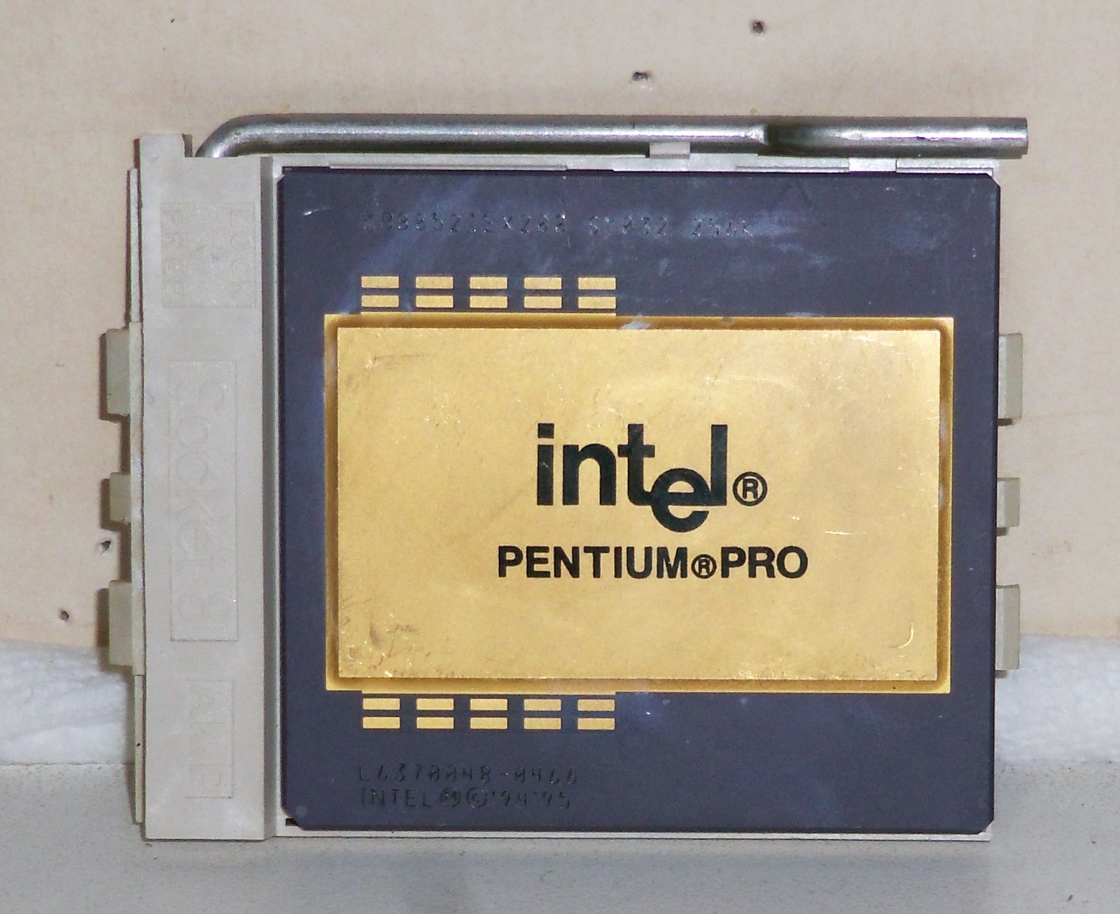 Intel Pentium Pro Cpu with Socket
