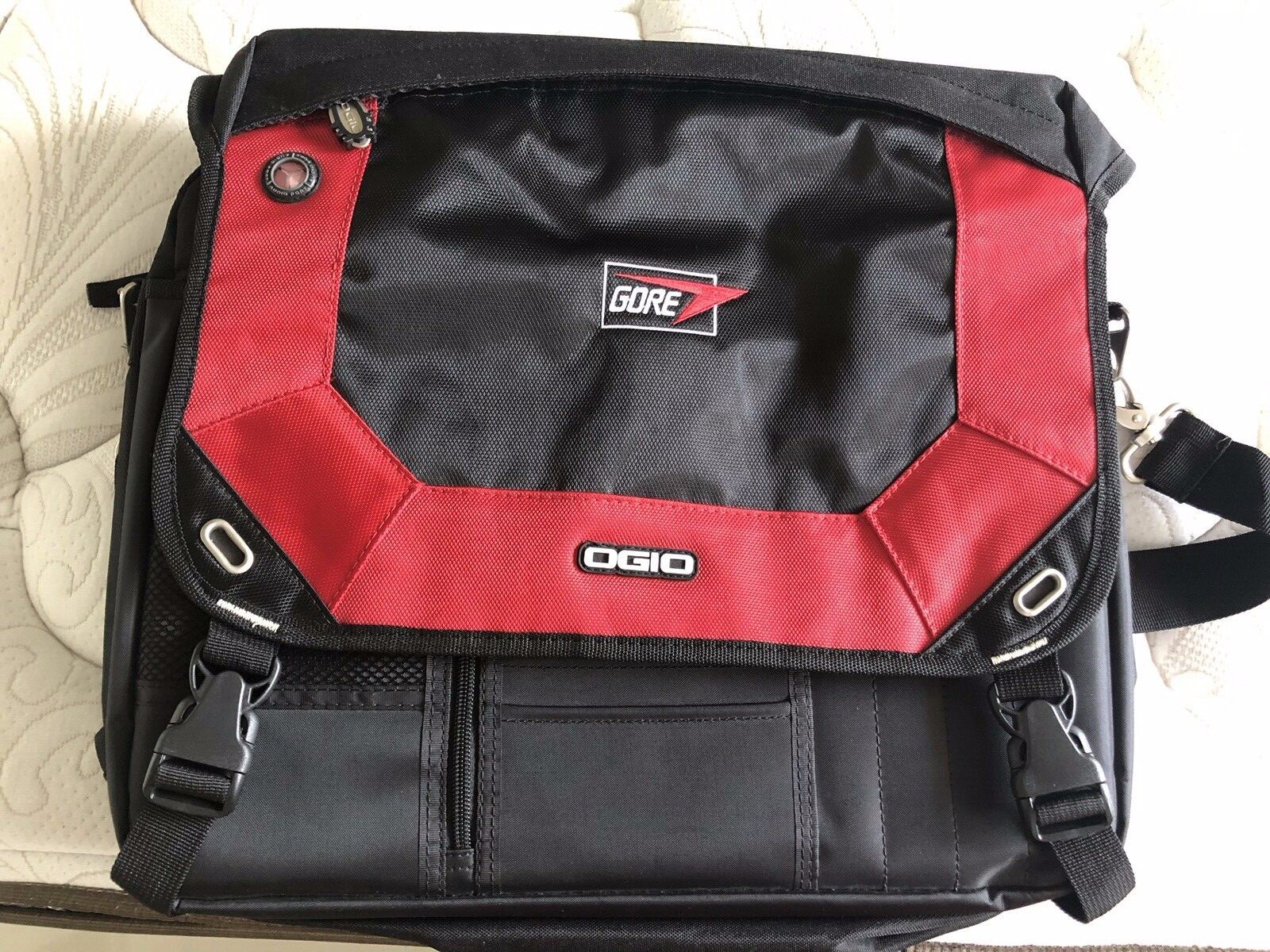OGIO CLASSIFICATION 03507 GORE LAPTOP BAG BRIEFCASE