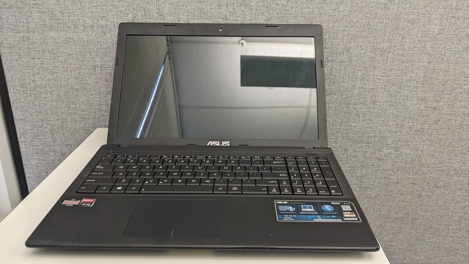 ASUS R503U LAPTOP WINDOWS 10-AMD DUAL CORE C-60 1.0GHZ   RAM-4GB HDD-207GB