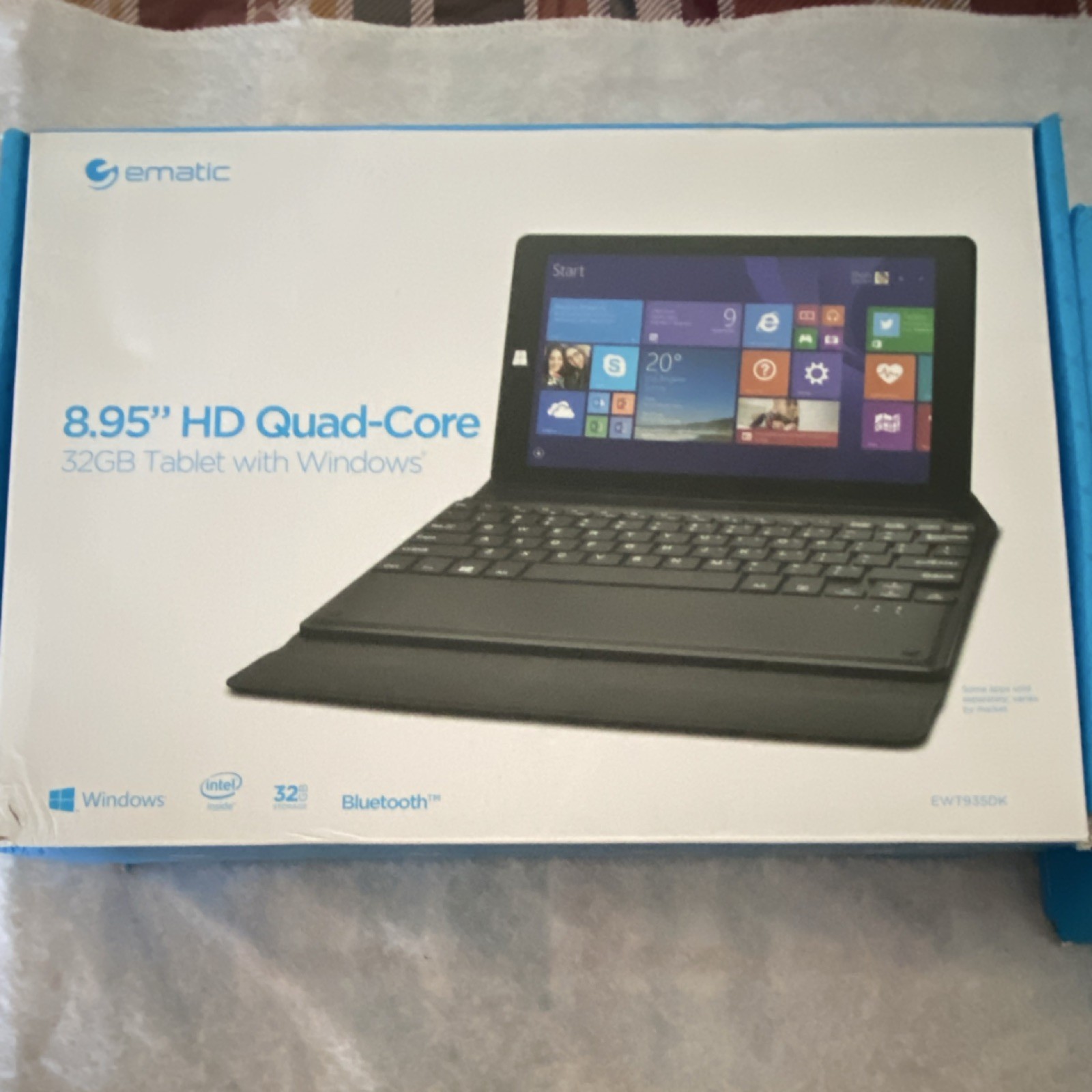 Ematic EWT935DK 8.95" HD Quad-Core 32GB Windows Tablet Convertible, Black