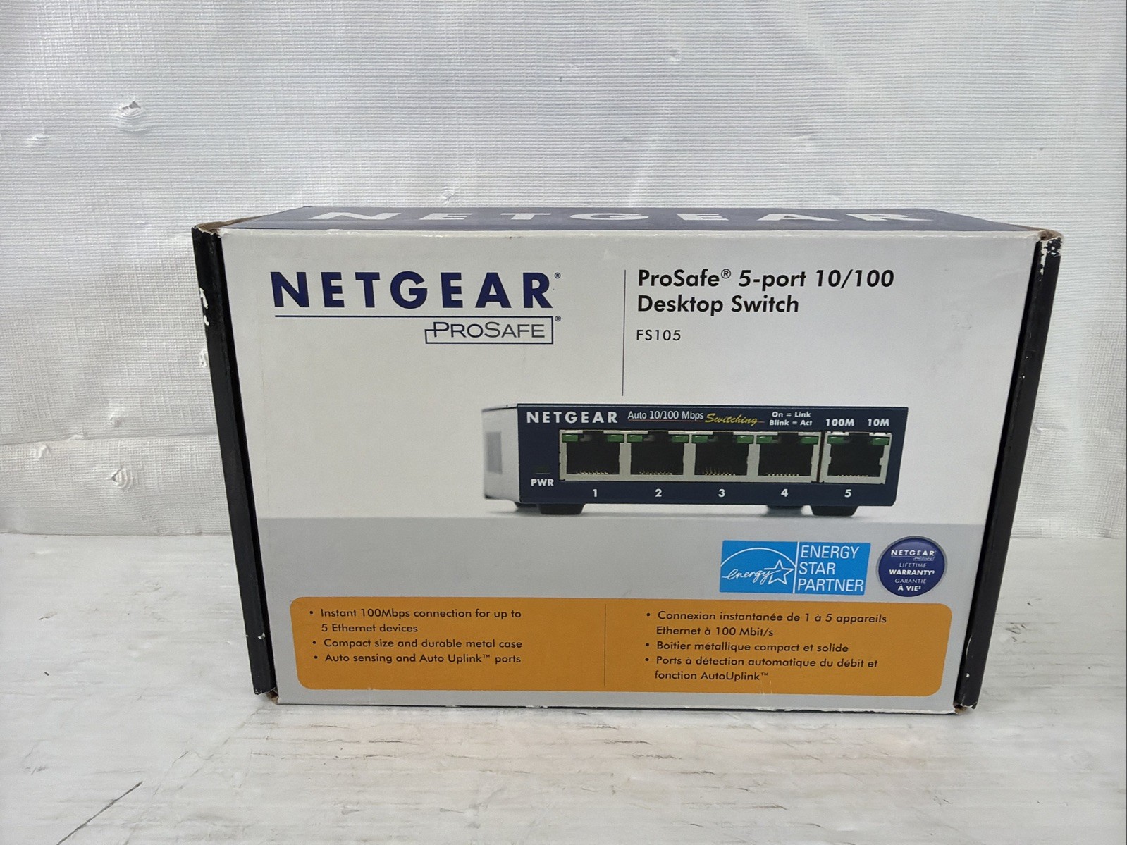 OPEN BOX - NEW - NETGEAR ProSafe FS105 5-Port 10/100 Fast Ethernet Switch