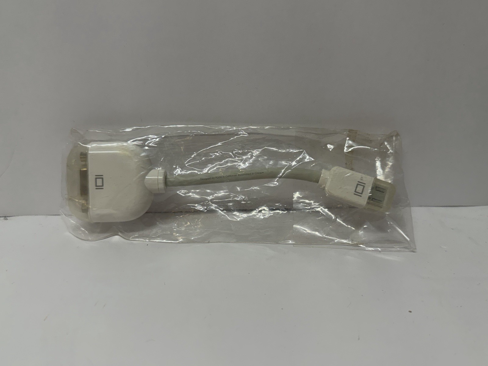 Mini VGA Port to VGA Adapter for Apple iBook eMac Powerbook Display 603-0607