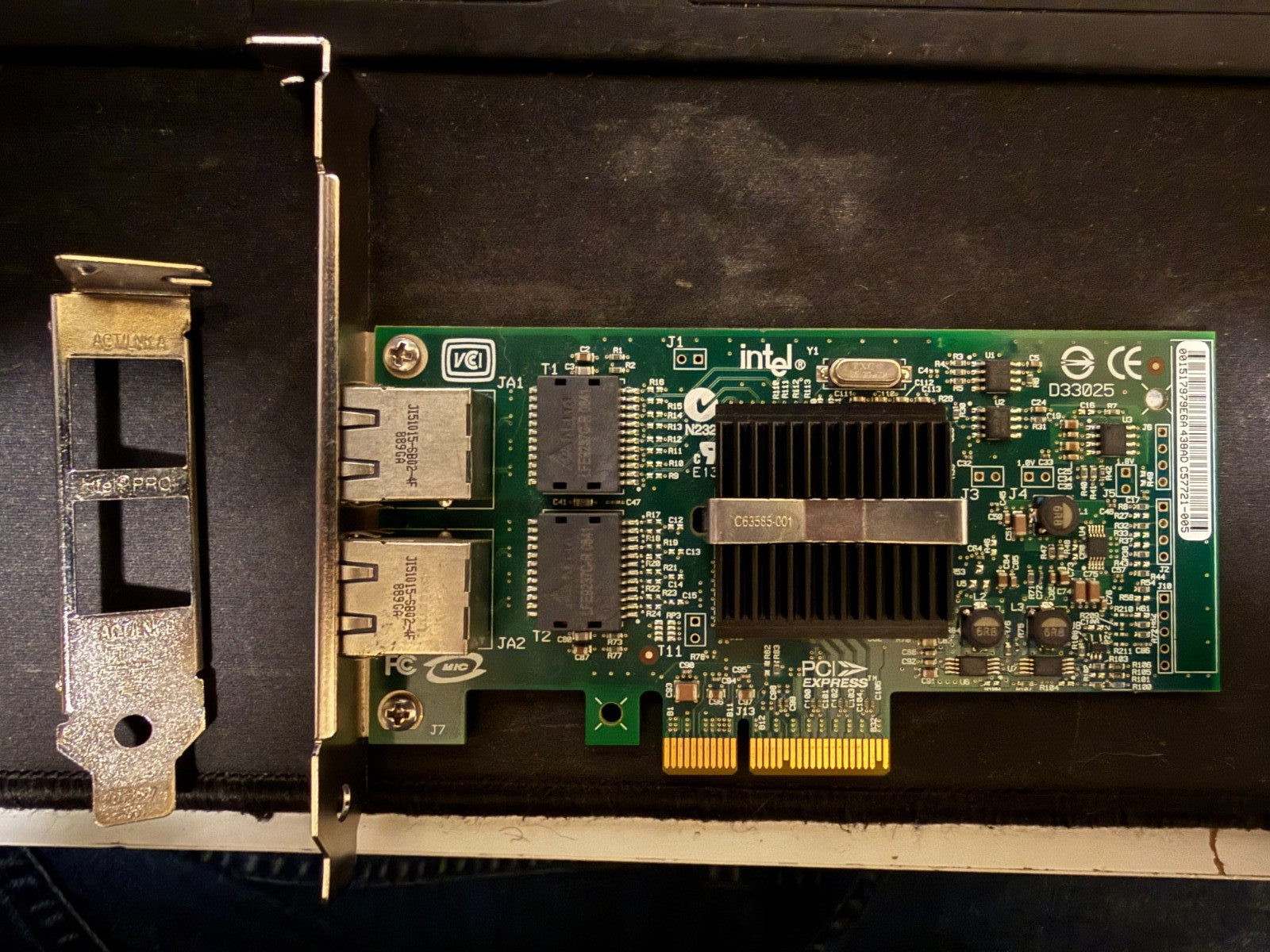 Intel PRO/1000 PT Dual Port Server Adapter D33682