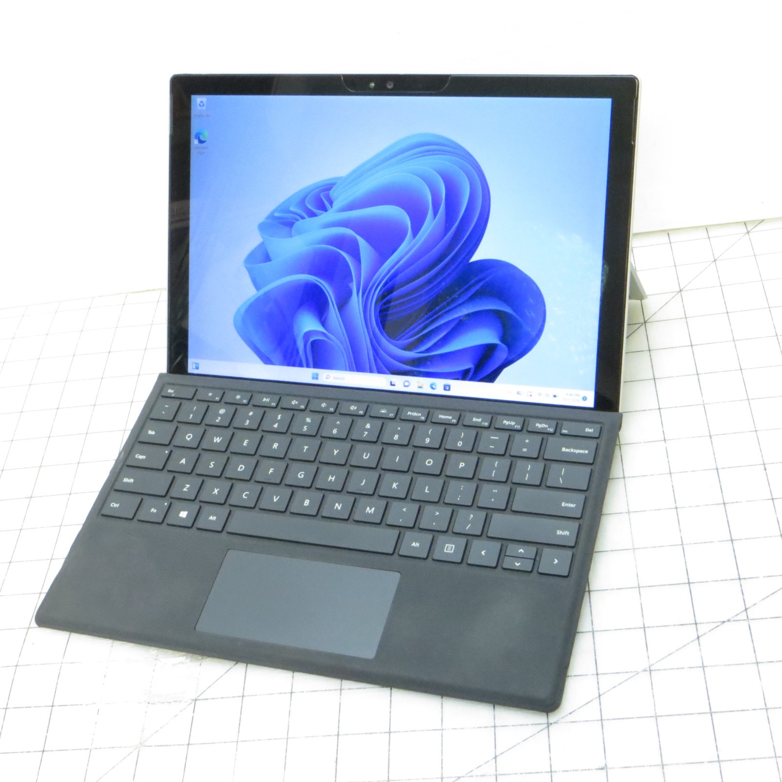 AS-IS Microsoft Surface Pro 4 Intel i5 256GB SSD Win 11 Touch PC w/ issues