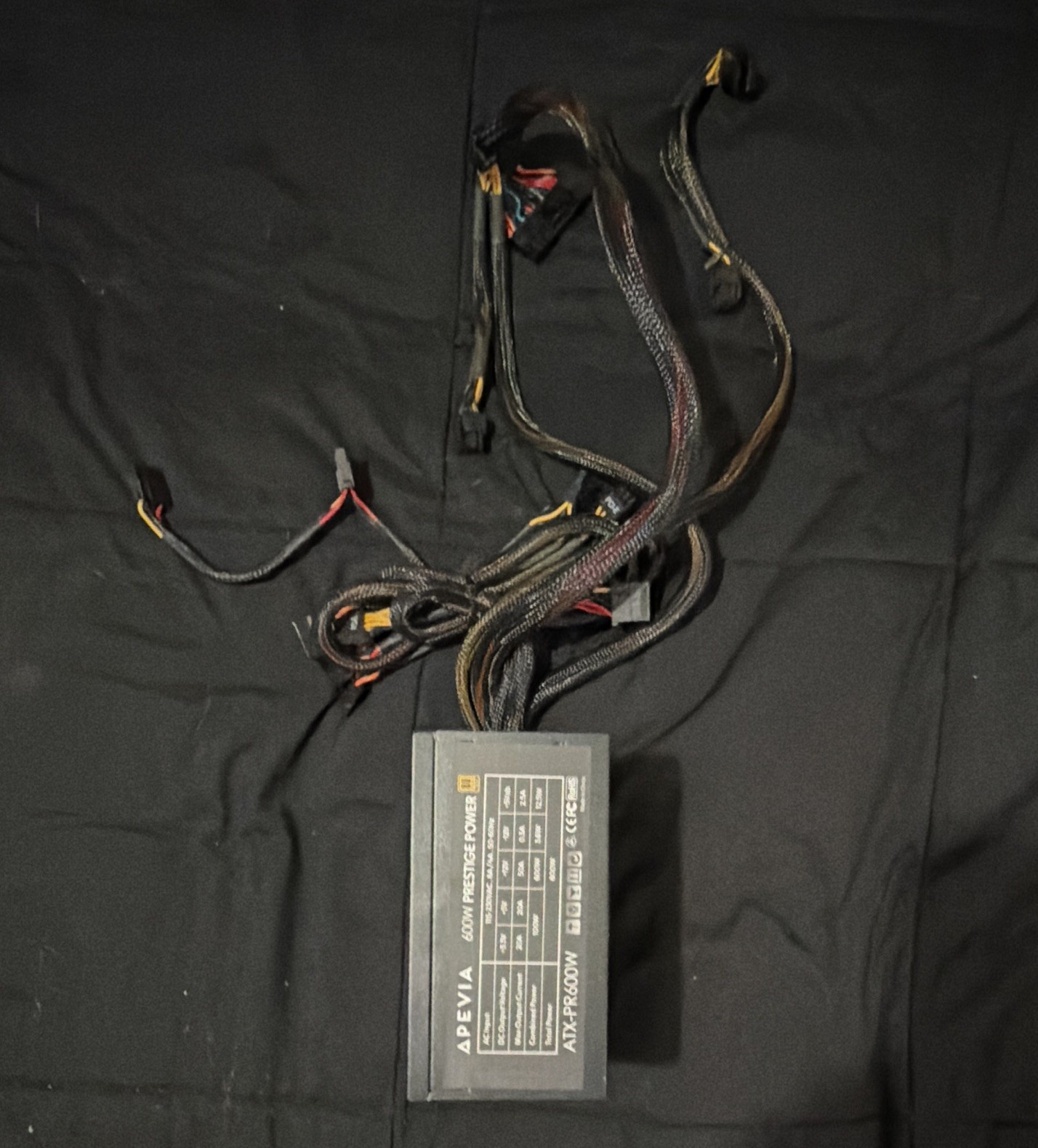 Apevia ATX-PR600W 600W ATX Non-Modular PSU 1 Fan SATA 4+4 CPU Black