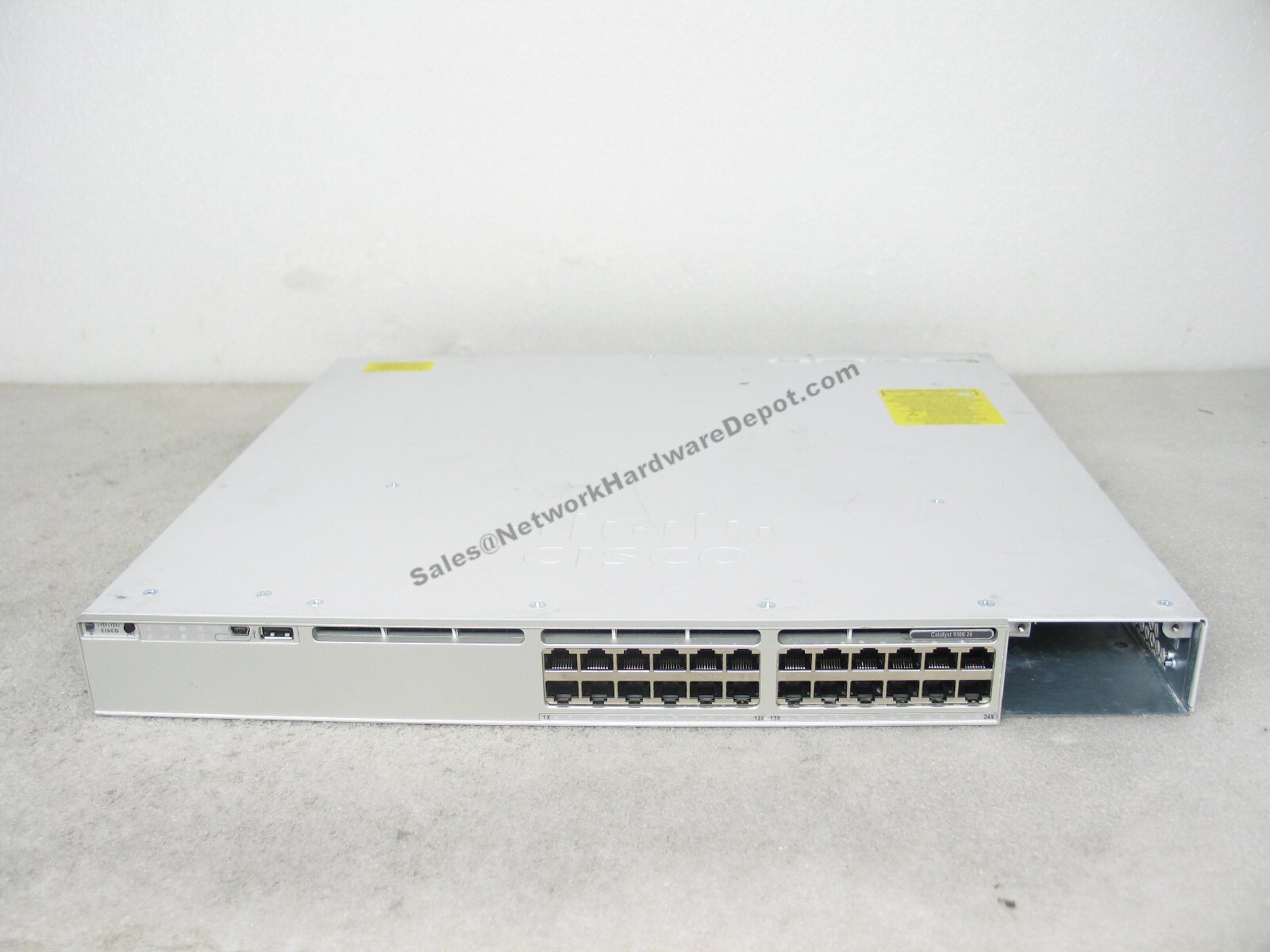 Cisco C9300-24T-E Catalyst 9300 24-Port Gig Switch w/ Power - 1 Year Warranty