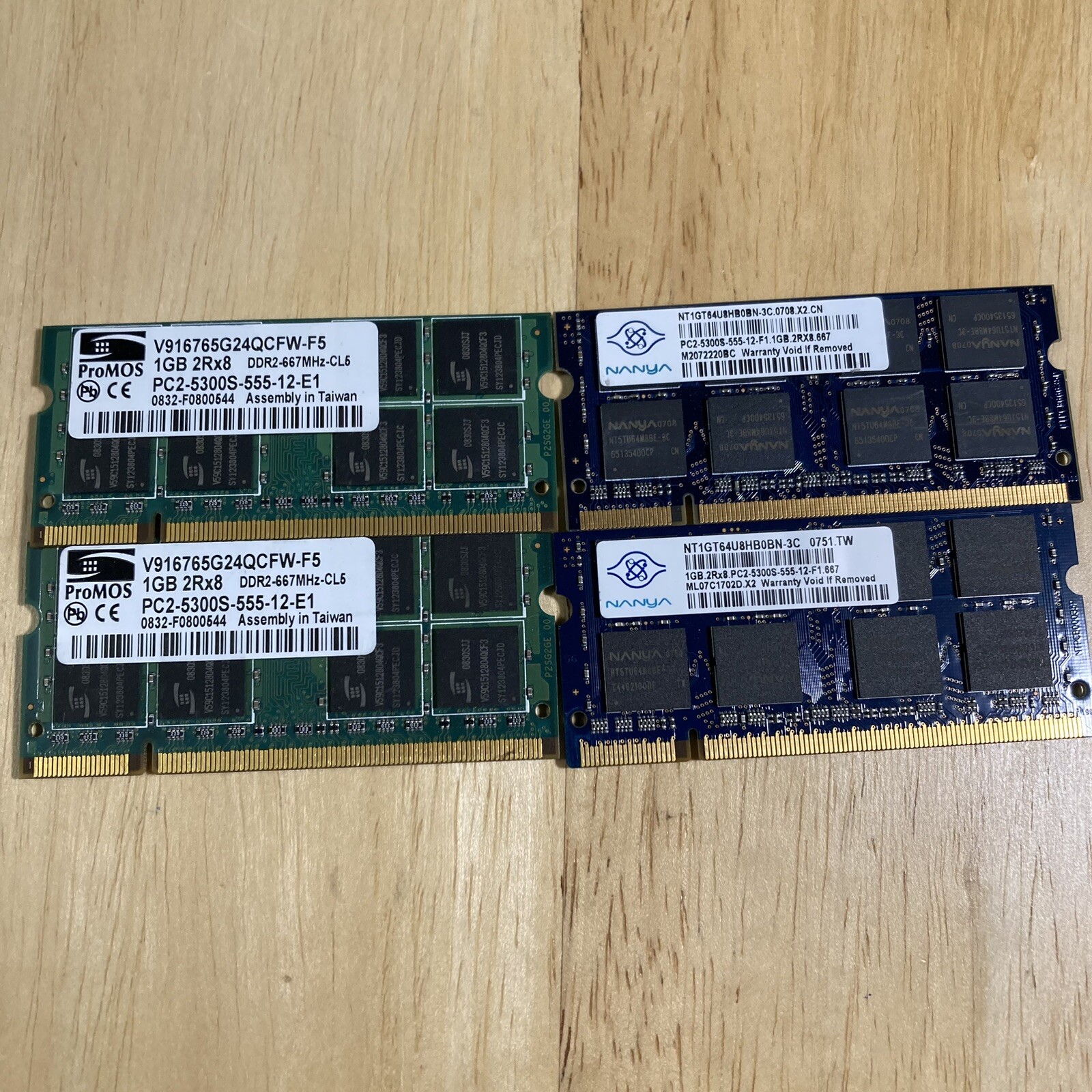 Lot 4x ProMOS & Nanya 1GB 2RX8 PC2-5300S DDR2-667 200-PIN SO-DIMM