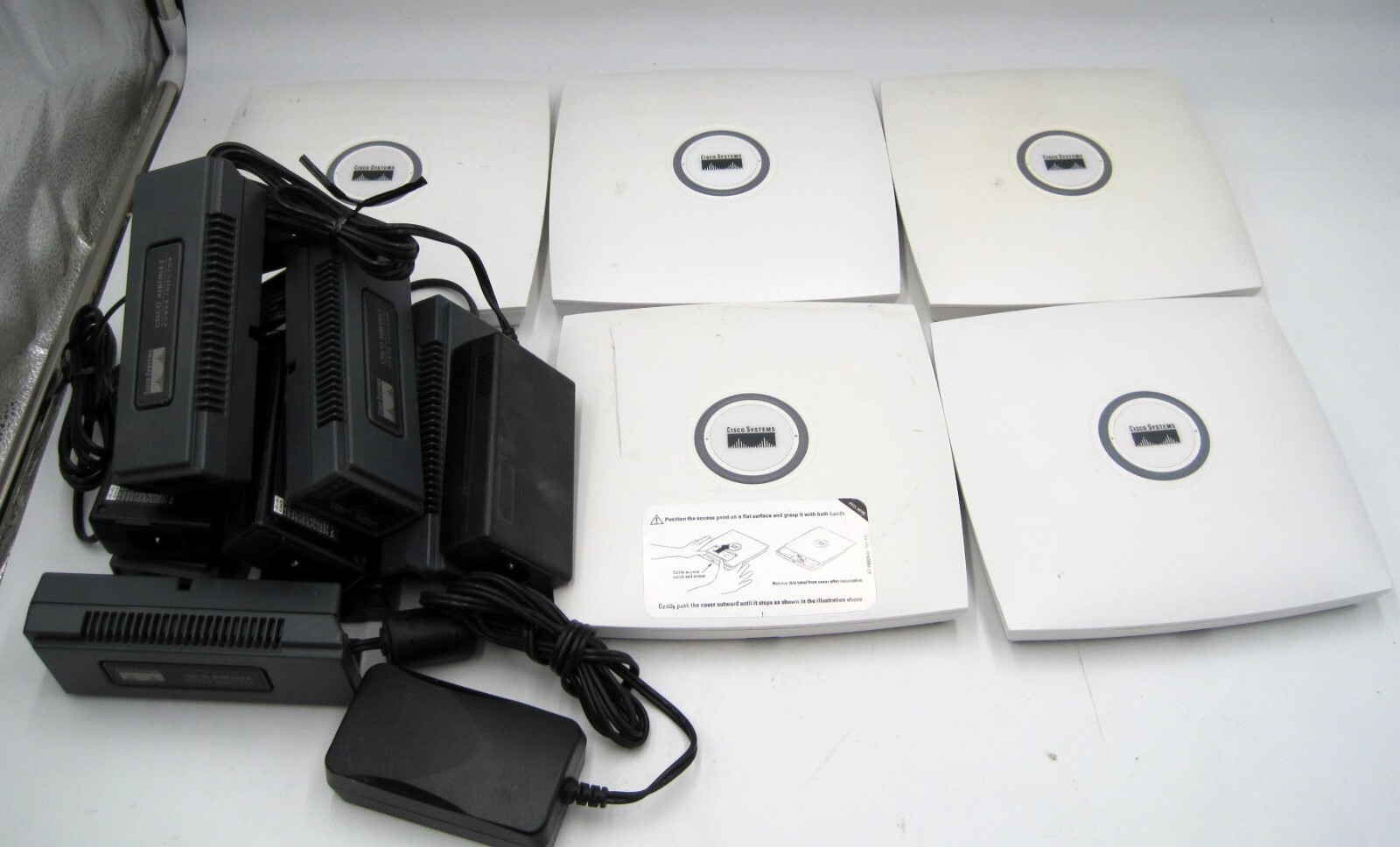 Lot of 5 CISCO Aironet AIR-AP1131AG-A-K9 W/Injectors + Power Supplies