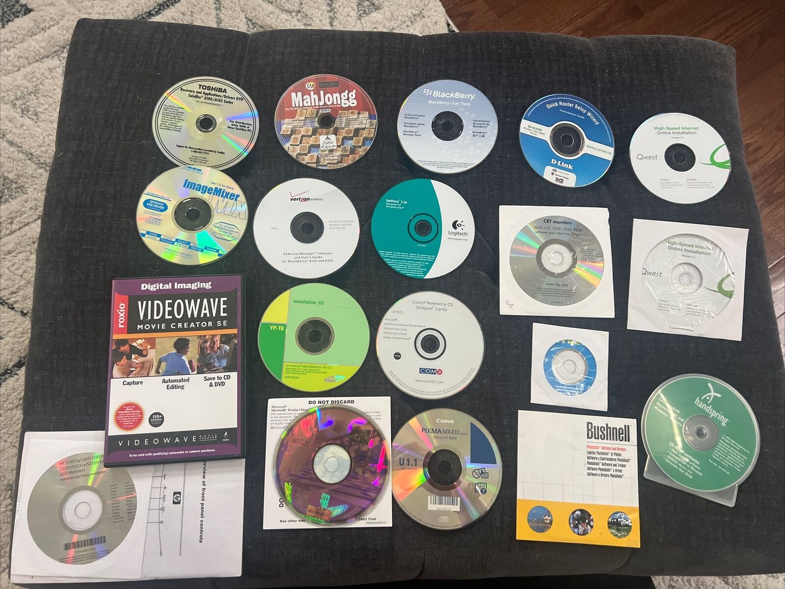 Lot of (19) vintage PC Software discs: Corel Custom Photo, Picture It, more
