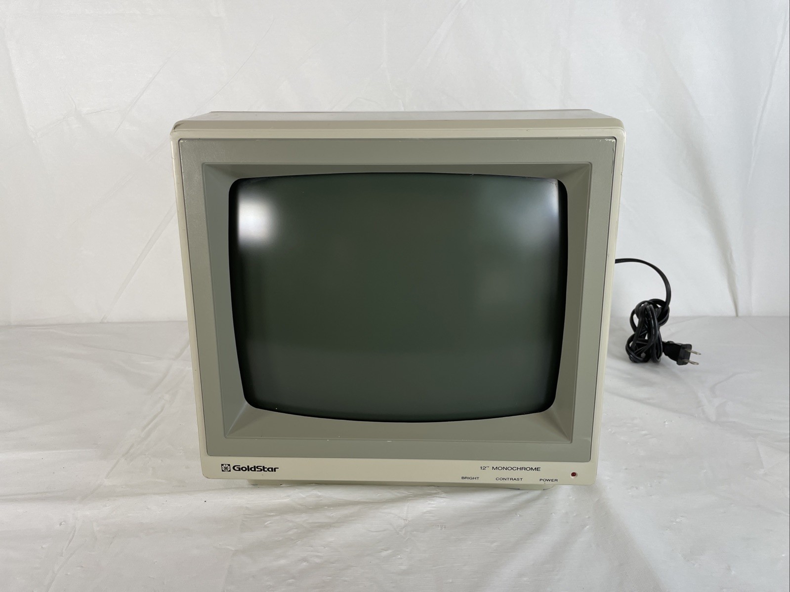 Goldstar MBM-2233 Vintage Monitor for Apple II Atari C64-1984-Fallout Look Alike