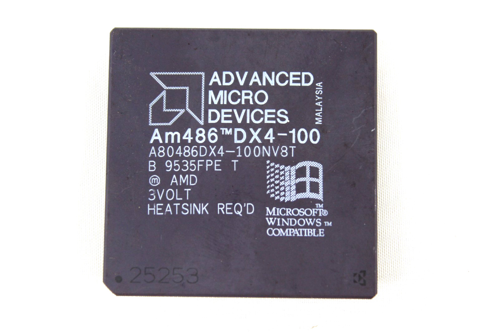 Advanced Micro Devices Am486 DX4-100 A80486DX4-100NV8T Socket 3 Computer CPU