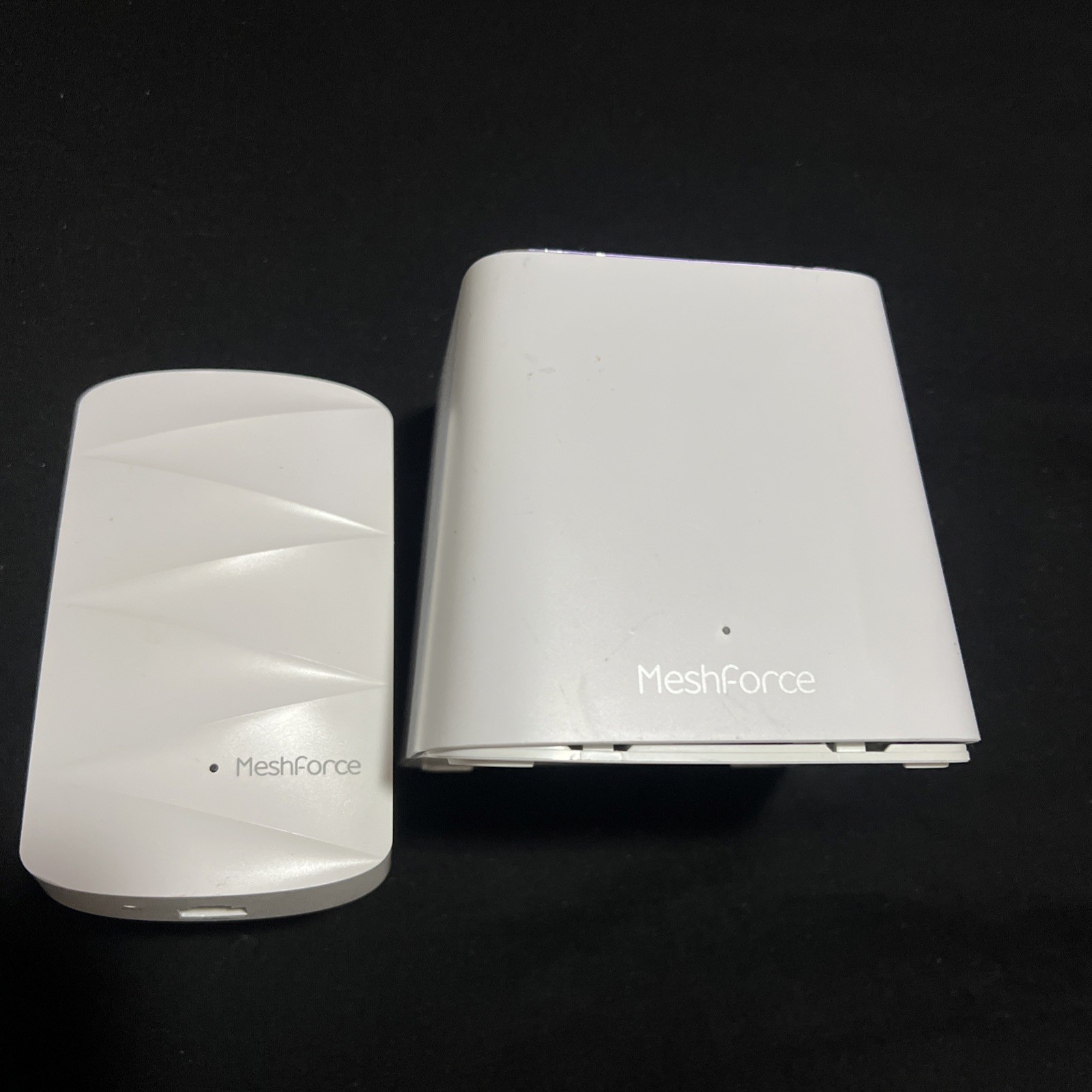 MeshForce Whole Home Mesh WiFi System Extender M3 Dot M3 Wireless White