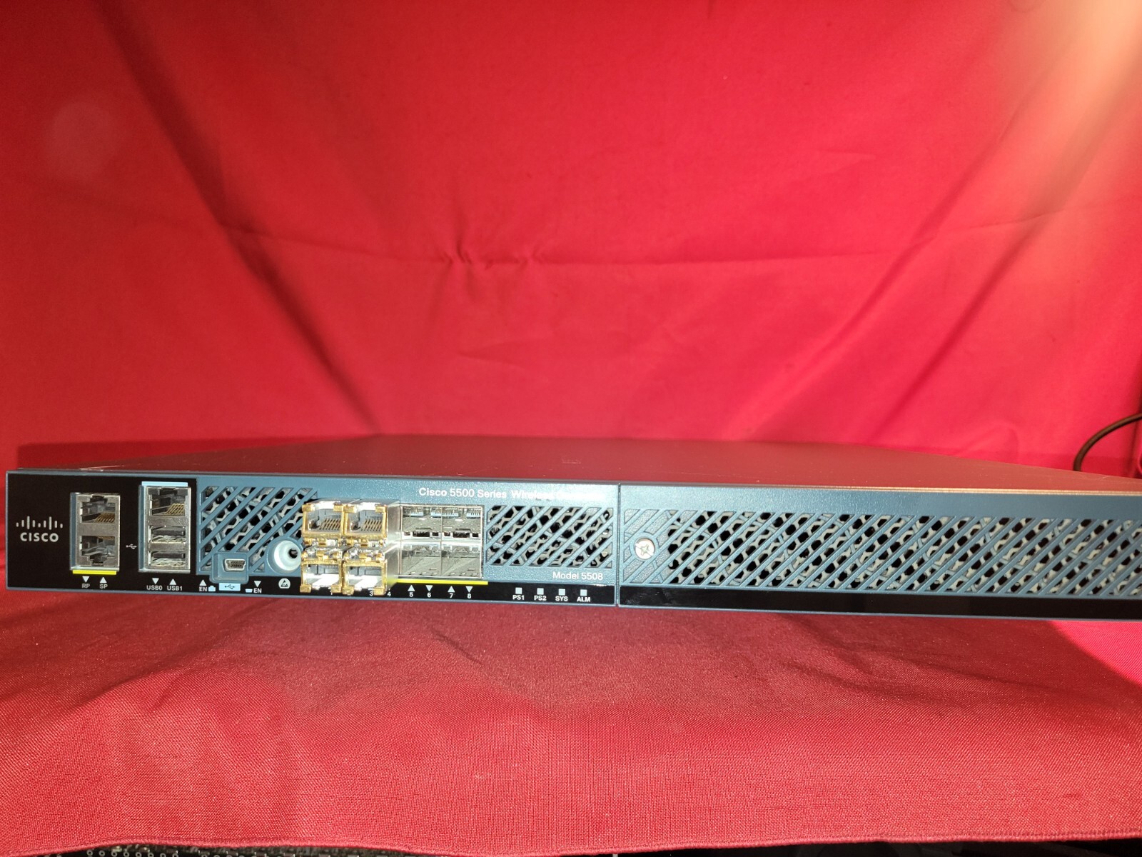 CISCO 5500 Series AIR-CT5508-K9 Wireless Controller w/ Dual AC Power Supplies 