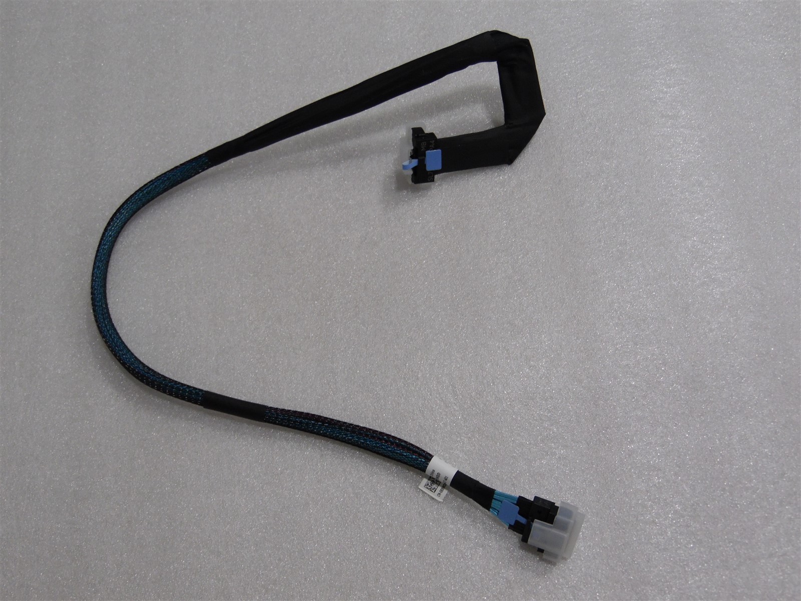DELL EMC POWEREDGE R650xs 1U G15 10 BAY SERVER U.2 10 NVME CABLE 8XWDD