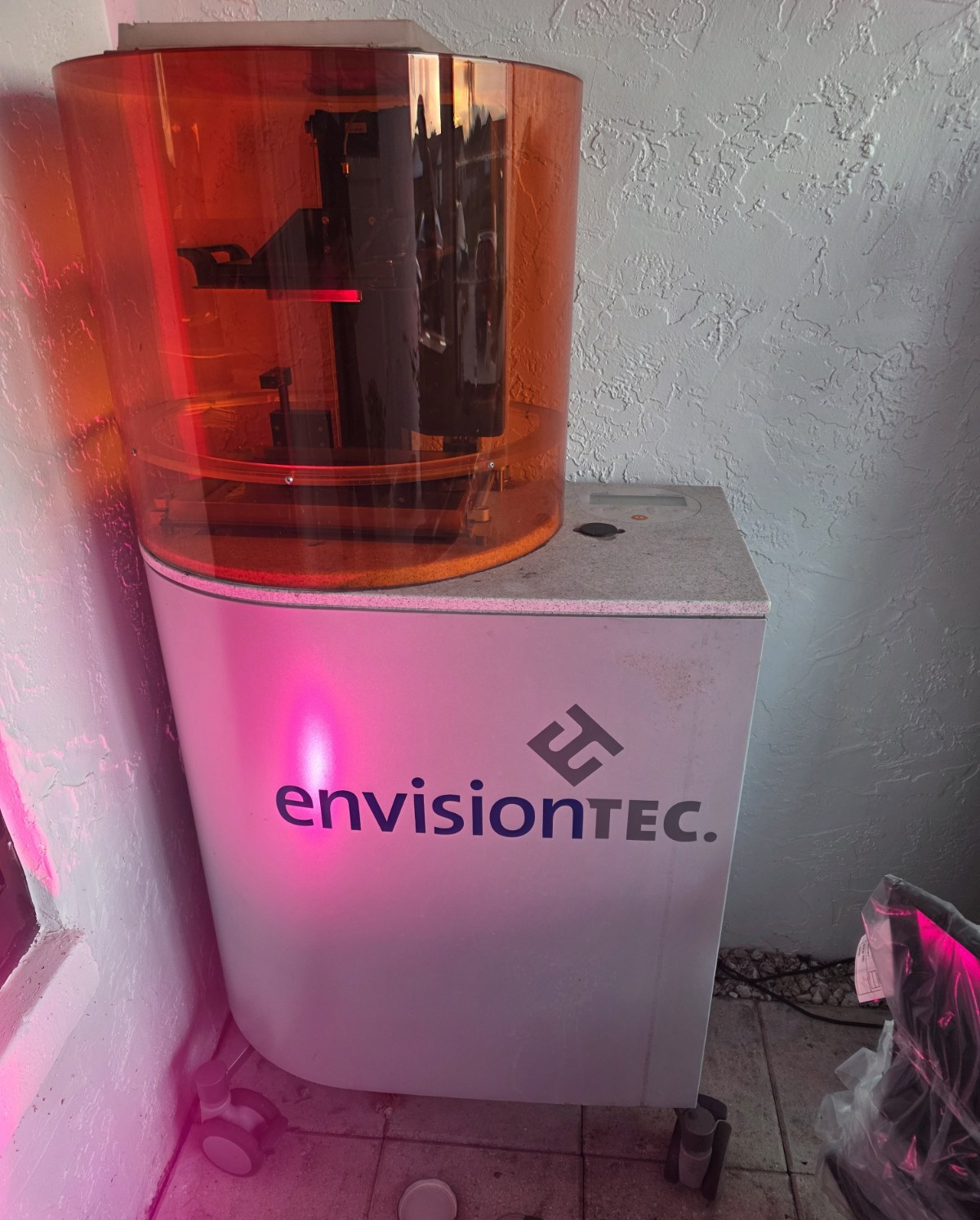 EnvisionTEC EnvisionTEC 3D Printer with Amber Cover
