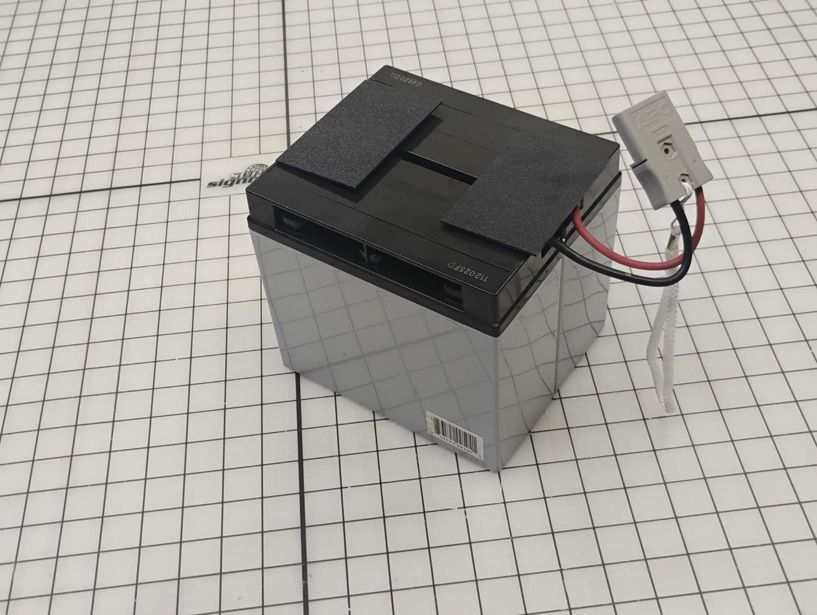 APC UPS Battery, 18AH for SU2200 (uses 2 of this Item)