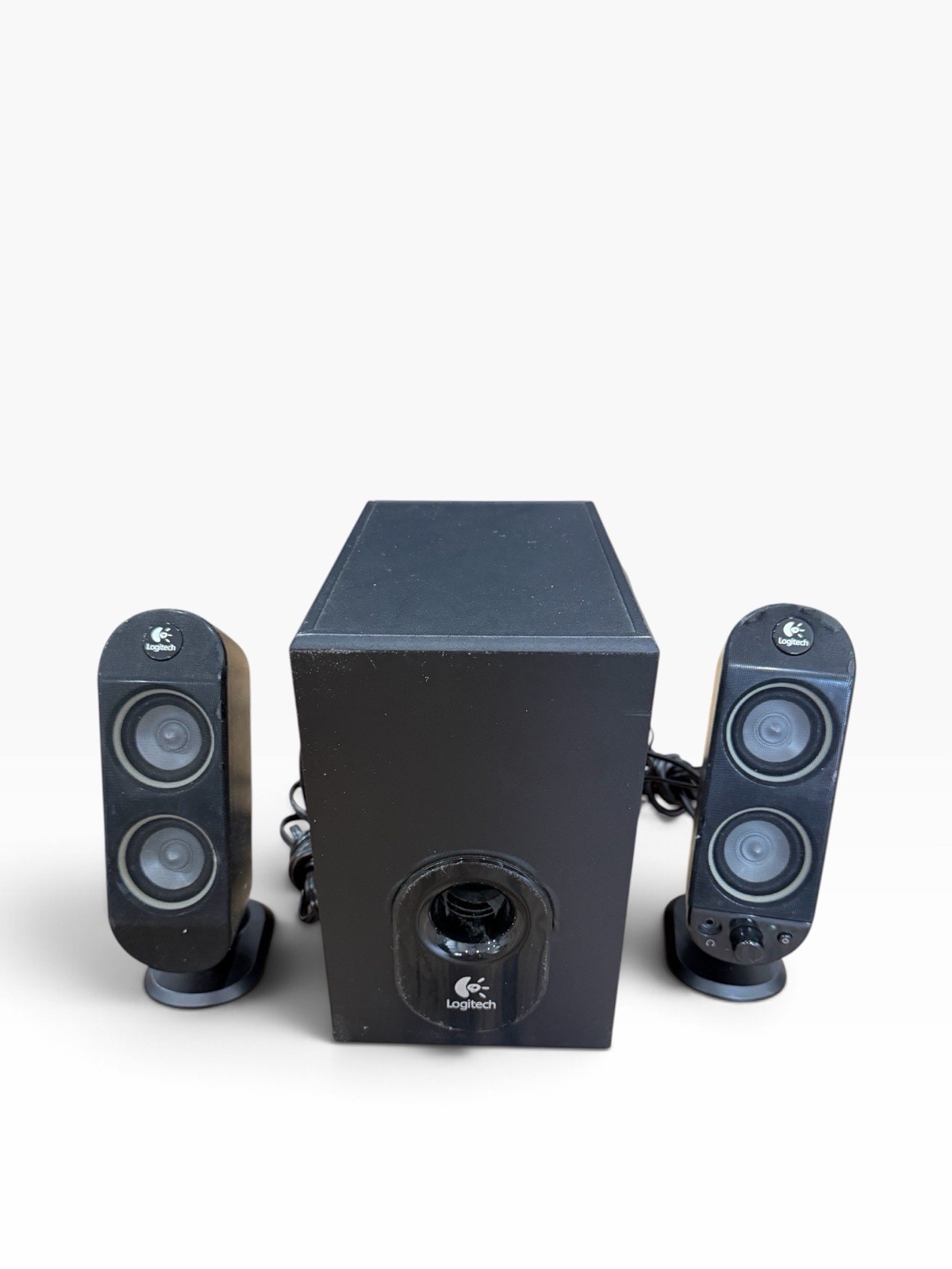 Logitech X-230 Computer Multimedia Speakers with Subwoofer Speaker Covers Worn