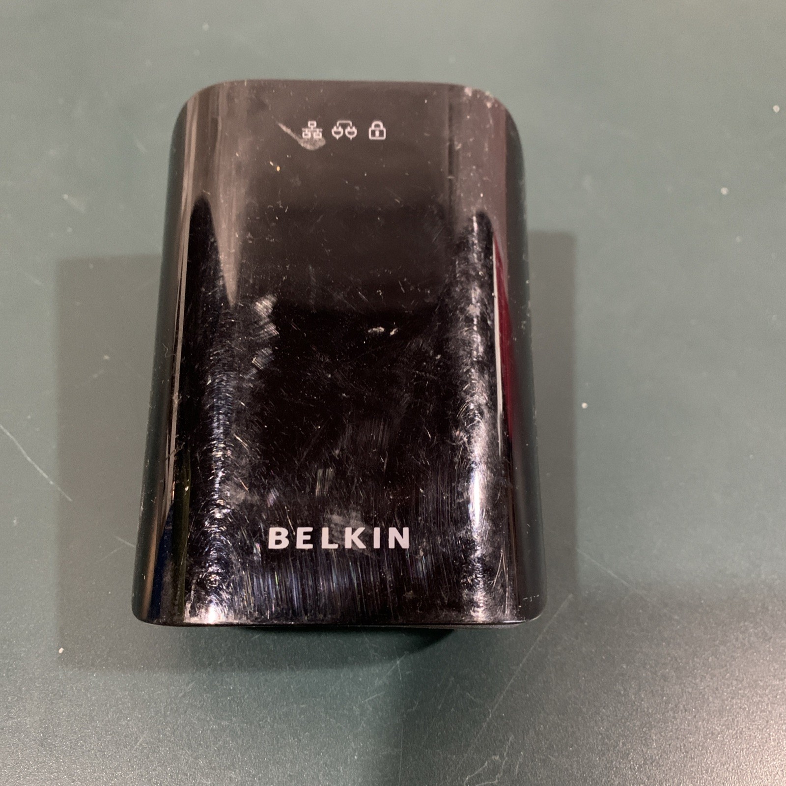 Belkin F5D4077 v1 VideoLink Powerline Internet Adapter Up to 200Mbps 