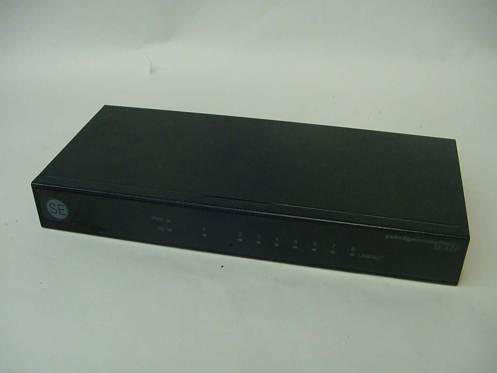 PAKEDGE 8 PORT GIGABIT UNMANAGED SWITCH POE POWERED SE-8-EP - NO POWER CORD