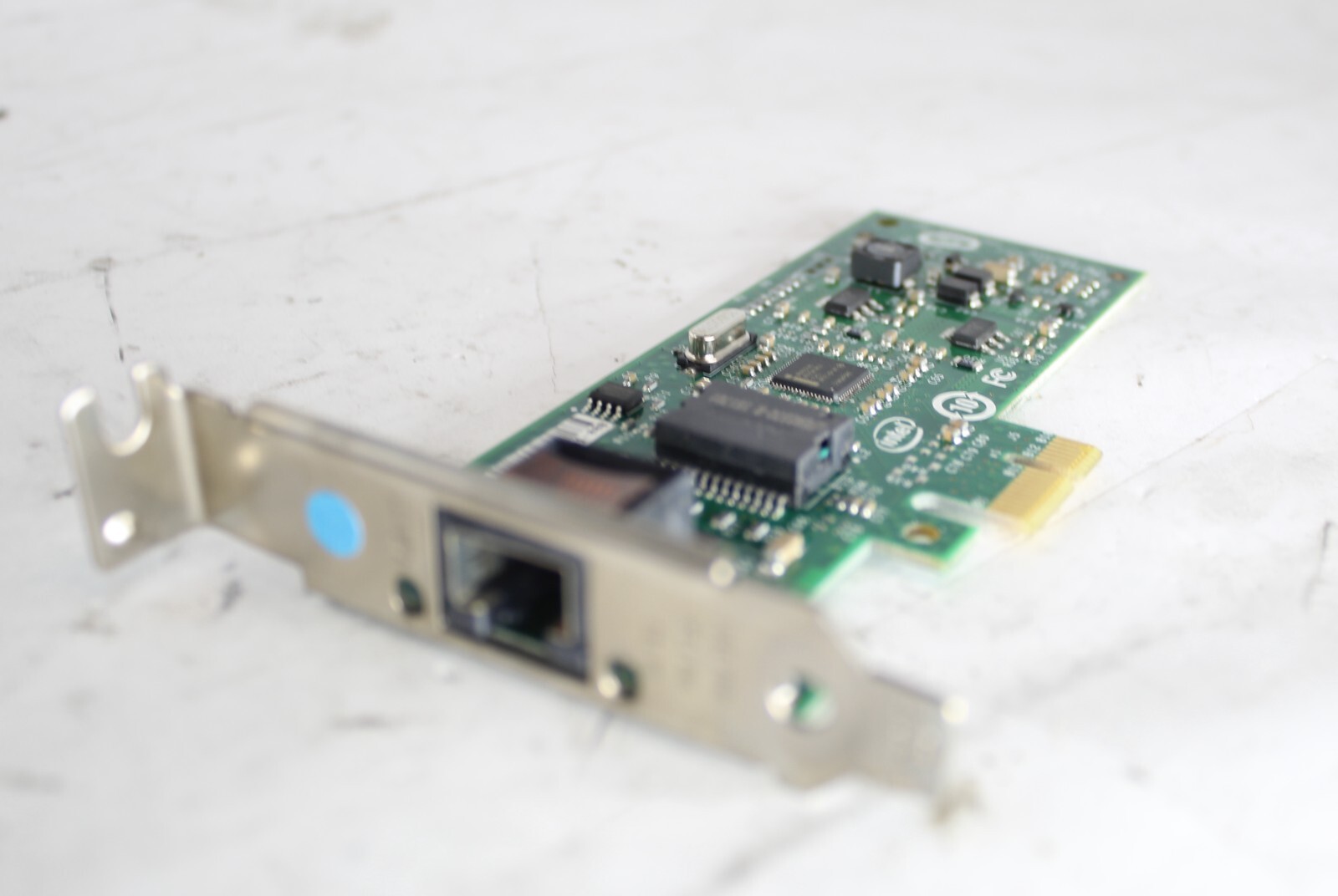 Intel 10/100/1000Mbps PCI-Express 1 x RJ45 EXPI9301CTBLK Network Adapter