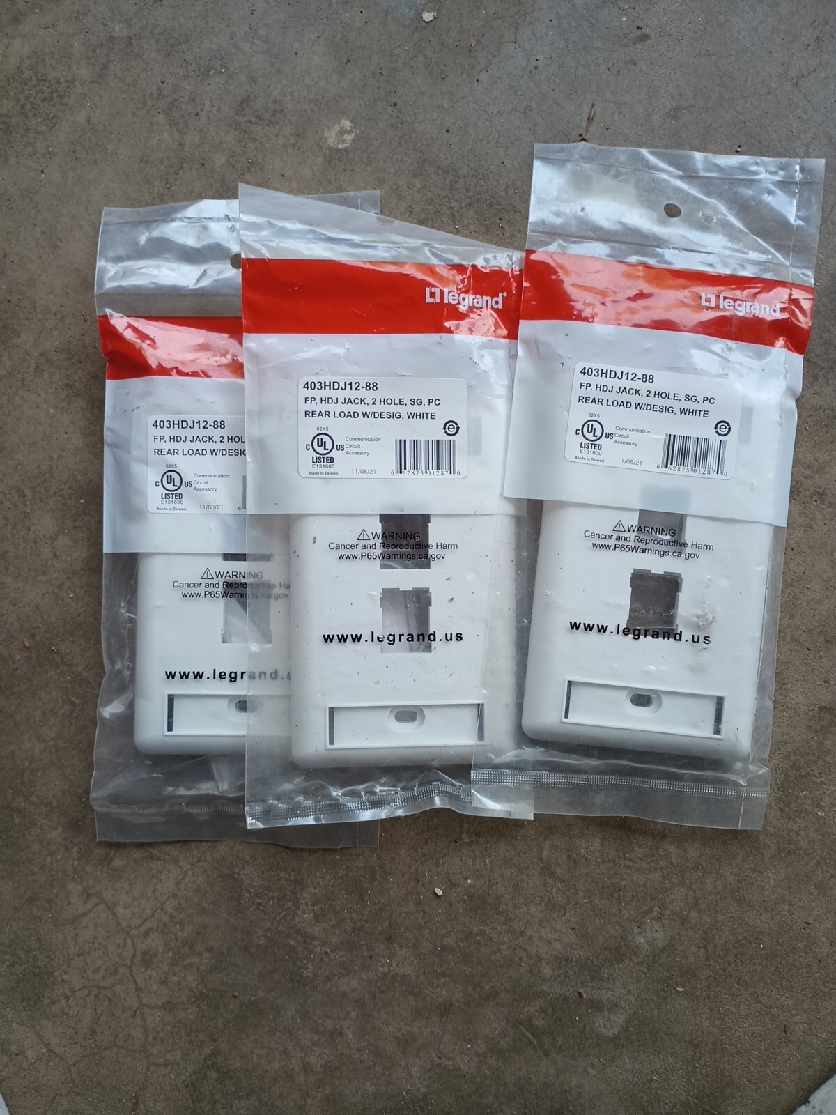 Legrand Faceplates   2 Port White P/N 403HDJ12-88