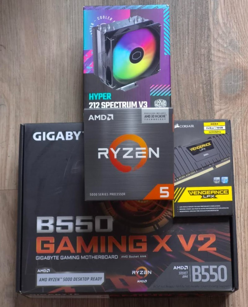 AMD Ryzen 5 5600X3D Gigabyte B550 Gaming X V2, Corsair Vengeance 16GB DDR4 Combo