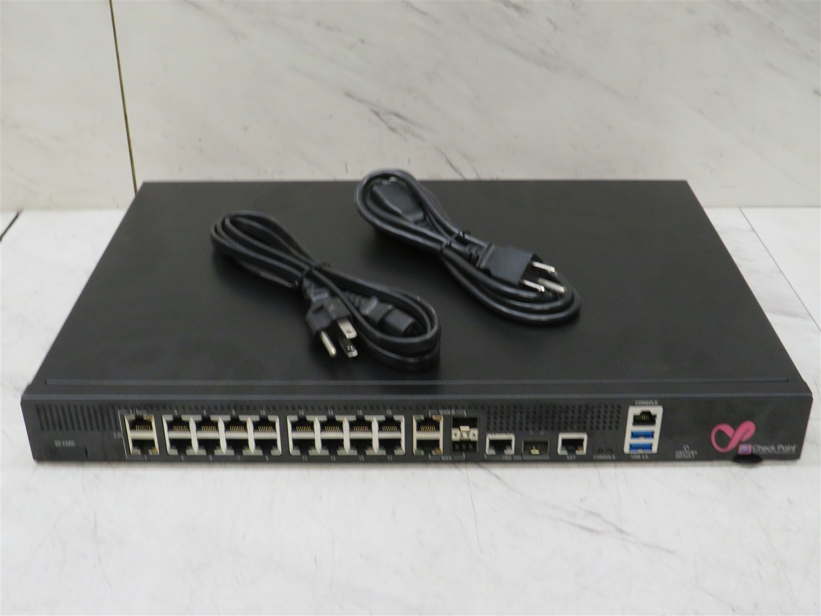 Check Point V-83 Security Firewall Gateway Router