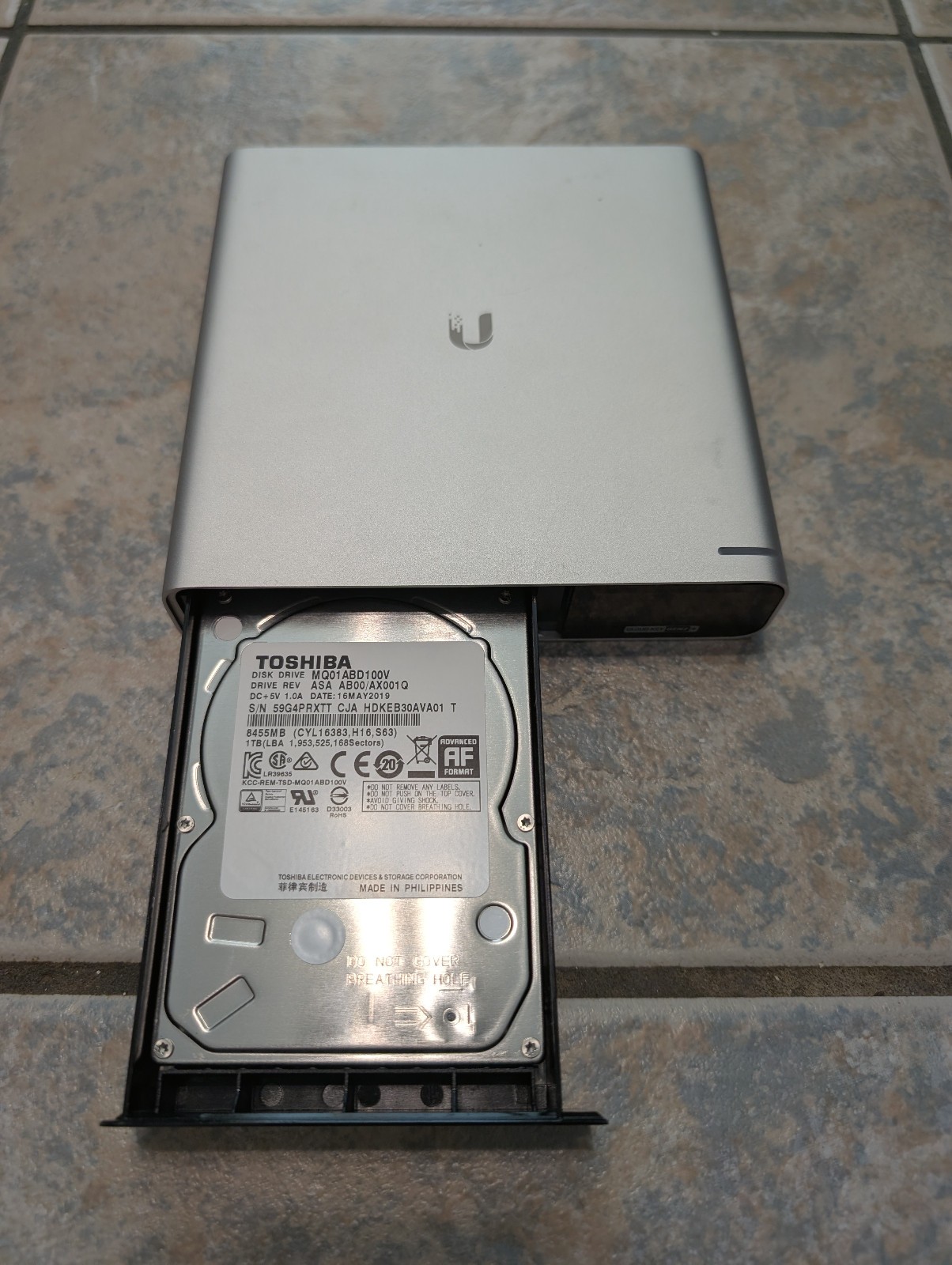 Ubiquiti UniFi CloudKey Gen2 Plus - UCK-G2-PLUS 1TB HDD
