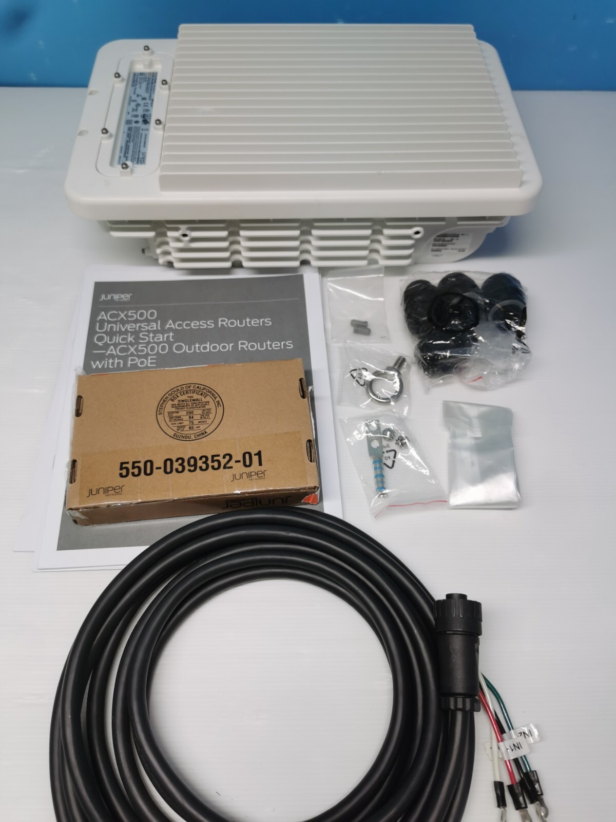 Juniper Networks ACX500-O-PoE-AC Outdoor Universal Access Router