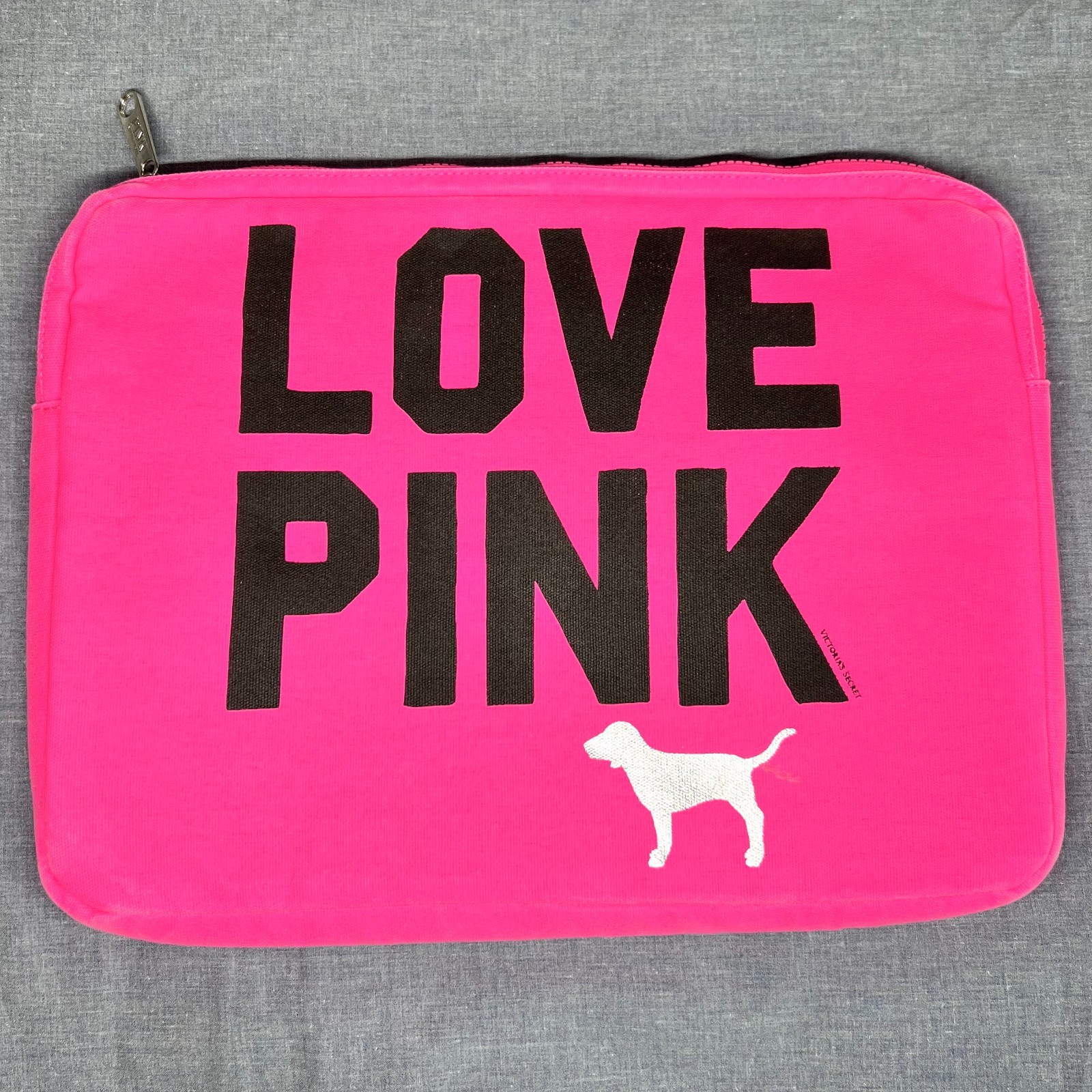 VS Pink "LOVE PINK" Laptop Protective Sleeve with Zipper and Pocket, Fits 17"