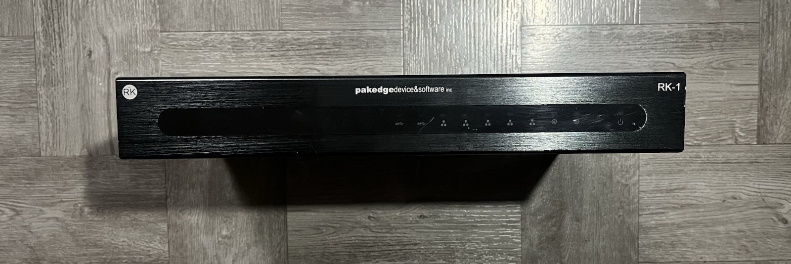 Pakedge RK-1 Dual-WAN Gigabit Router 5 Lan Port Multimedia