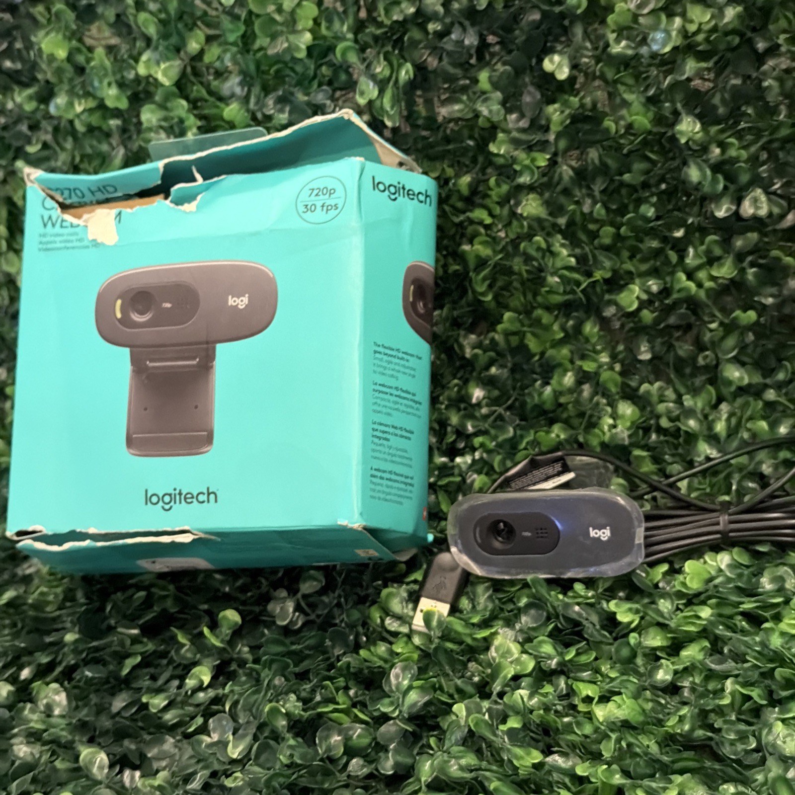 Logitech C270 Web Camera - Widescreen HD Video Calling | Noise-Reducing Mic