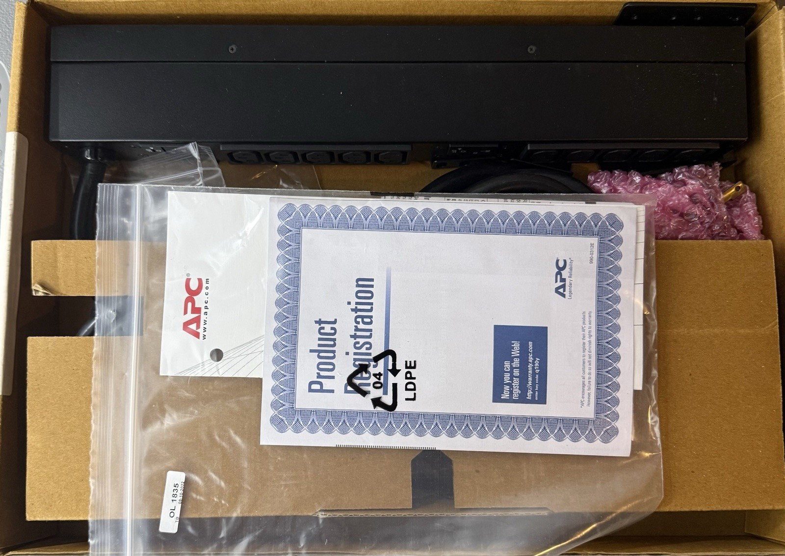 APC AP9571A Power Distribution Panel