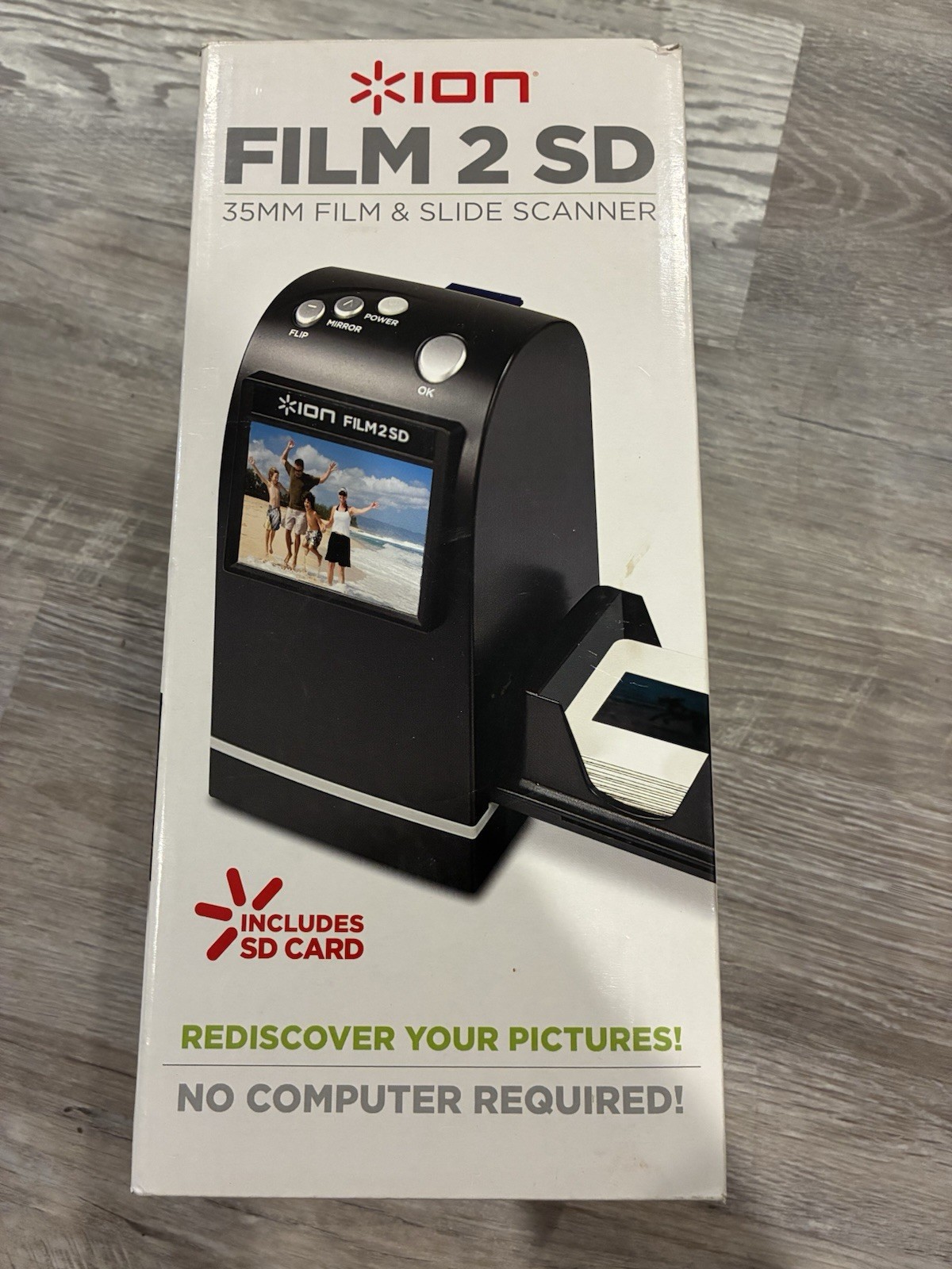 ION Film 2 SD 35mm Film and Slide Scanner/Complete In Box