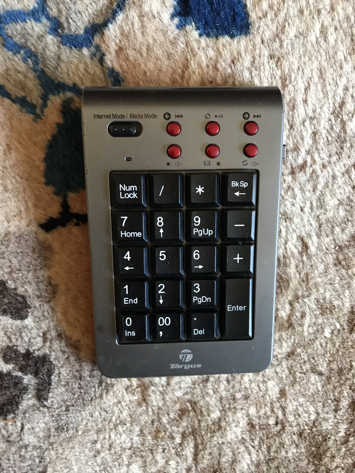 Targus Numeric Wireless Keypad PAKP003U Gray & Red Unit only