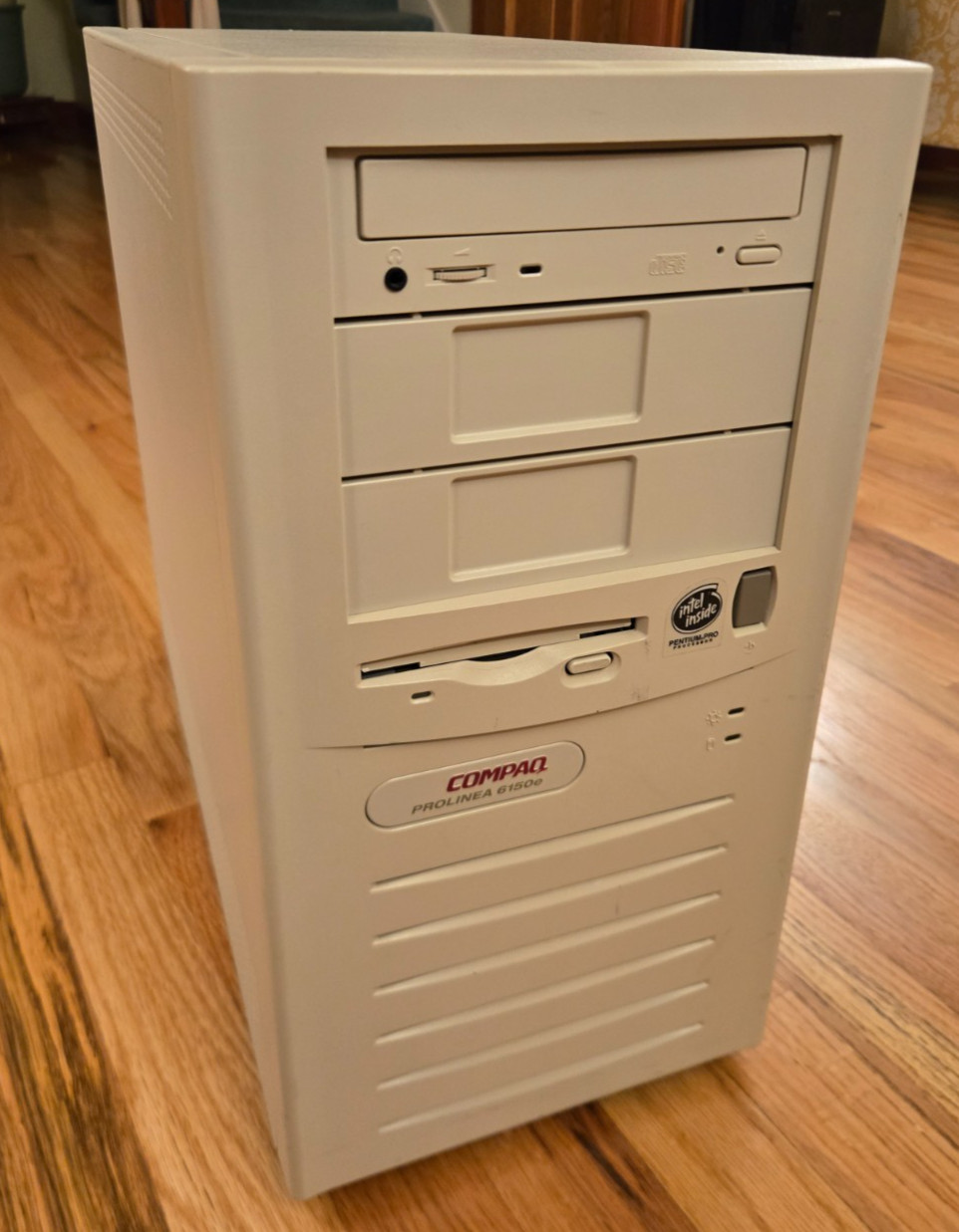 BEIGE 90s Compaq PROLINEA 6150e Tower w. Pentium PRO and Boots to Bios w. HDD