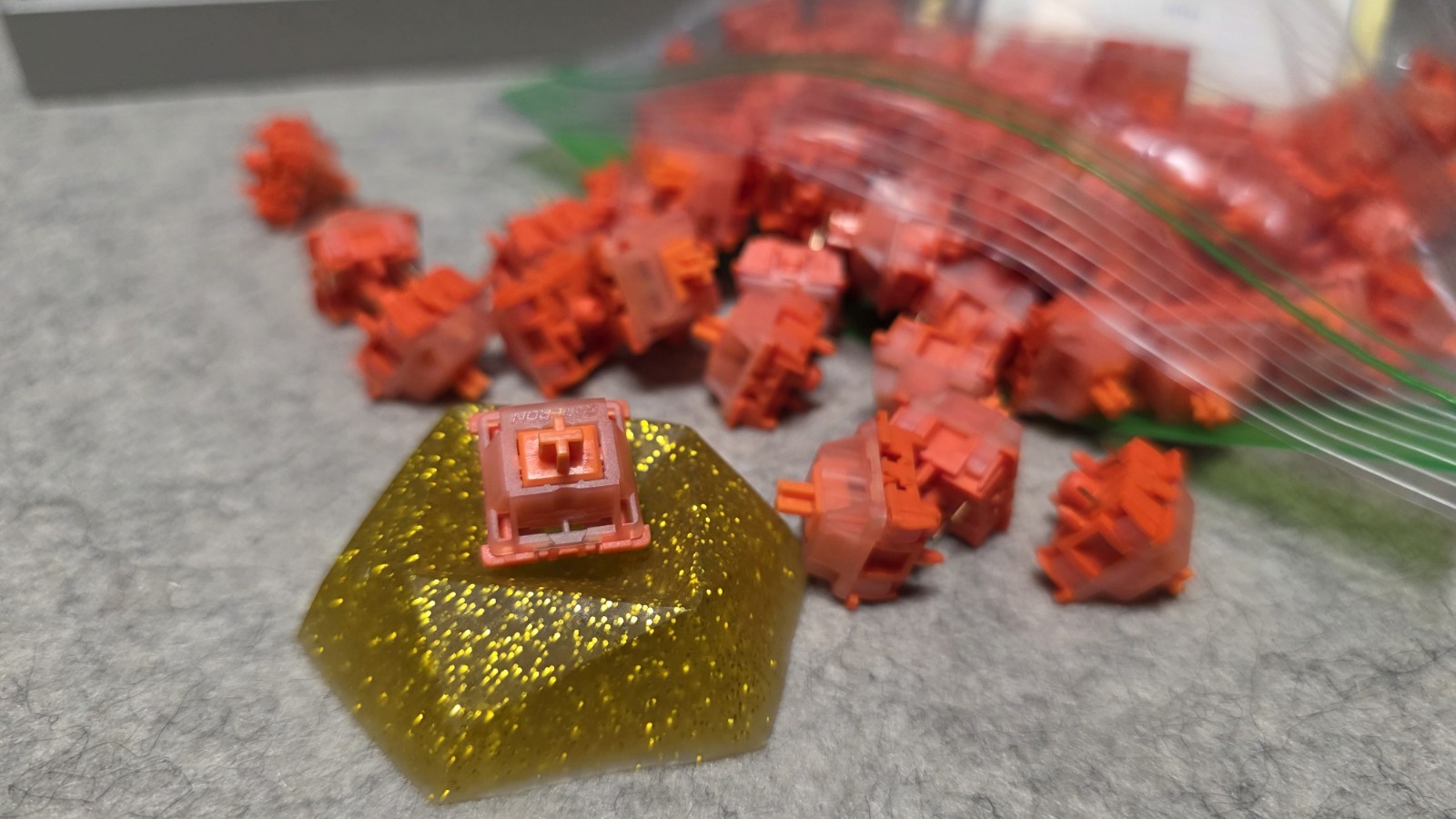 Gateron L'Orange Mechanical Keyboard Switches 90ct