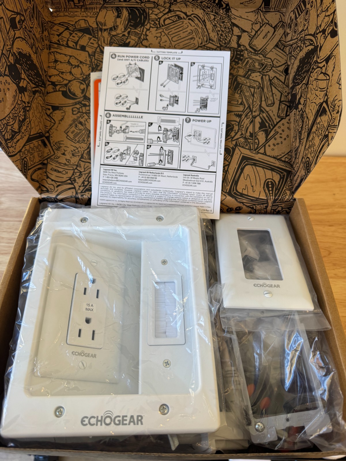 Echogear EGAV-CMIWP2U Pow-Pow Power Box In-Wall TV 2-Outlet Hide Cables OPEN BOX