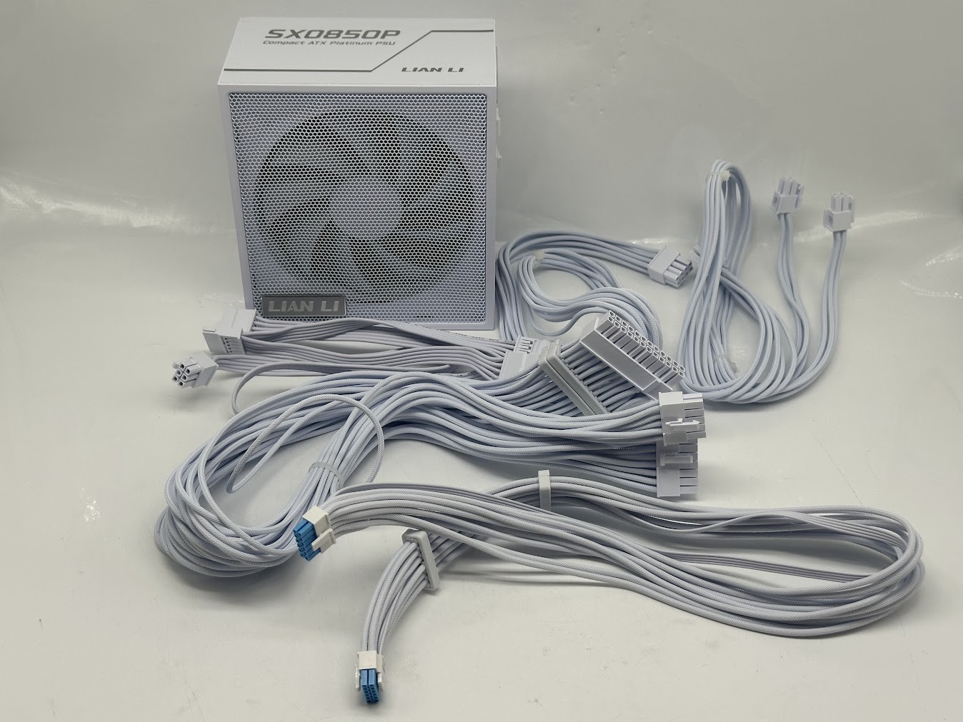 Lian Li SX850P 850 Watt 80 Plus Platinum ATX Modular Power Supply - White - READ
