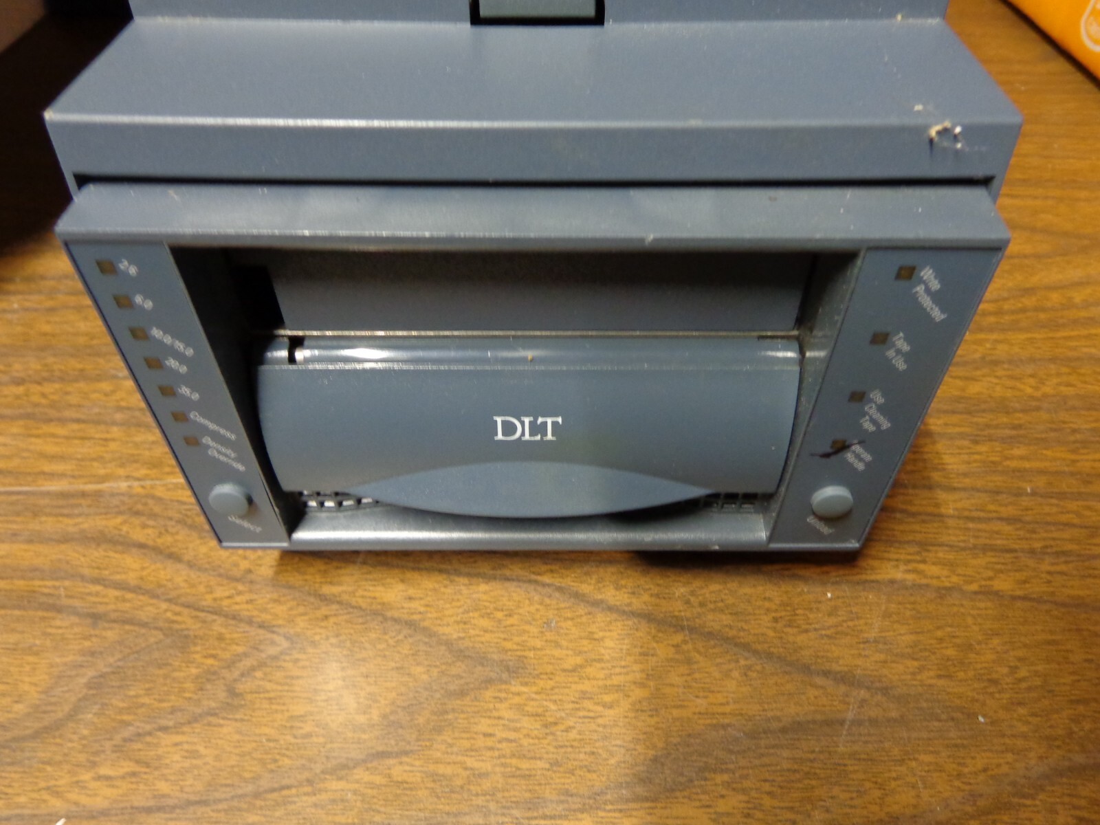 Digital DEC DS-TZ89N-VW StorageWorks Tape Drive DLT 7000 SCSI 35/70Gb