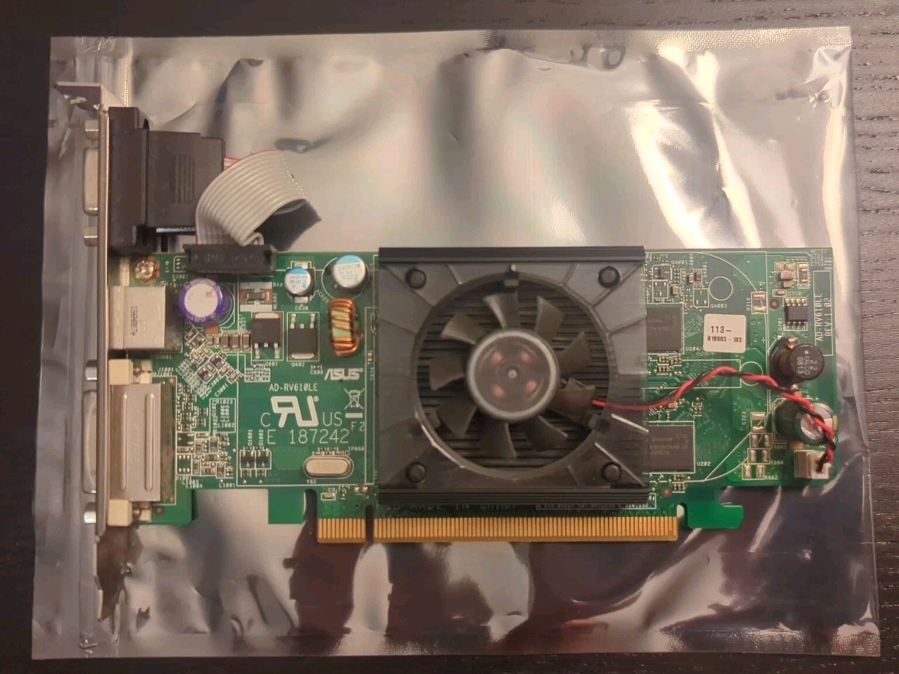 Used - Dell Asus ATI WX085/AD-RV610LE Radeon HD2400 Pro 128MB VGA DVI Video Card